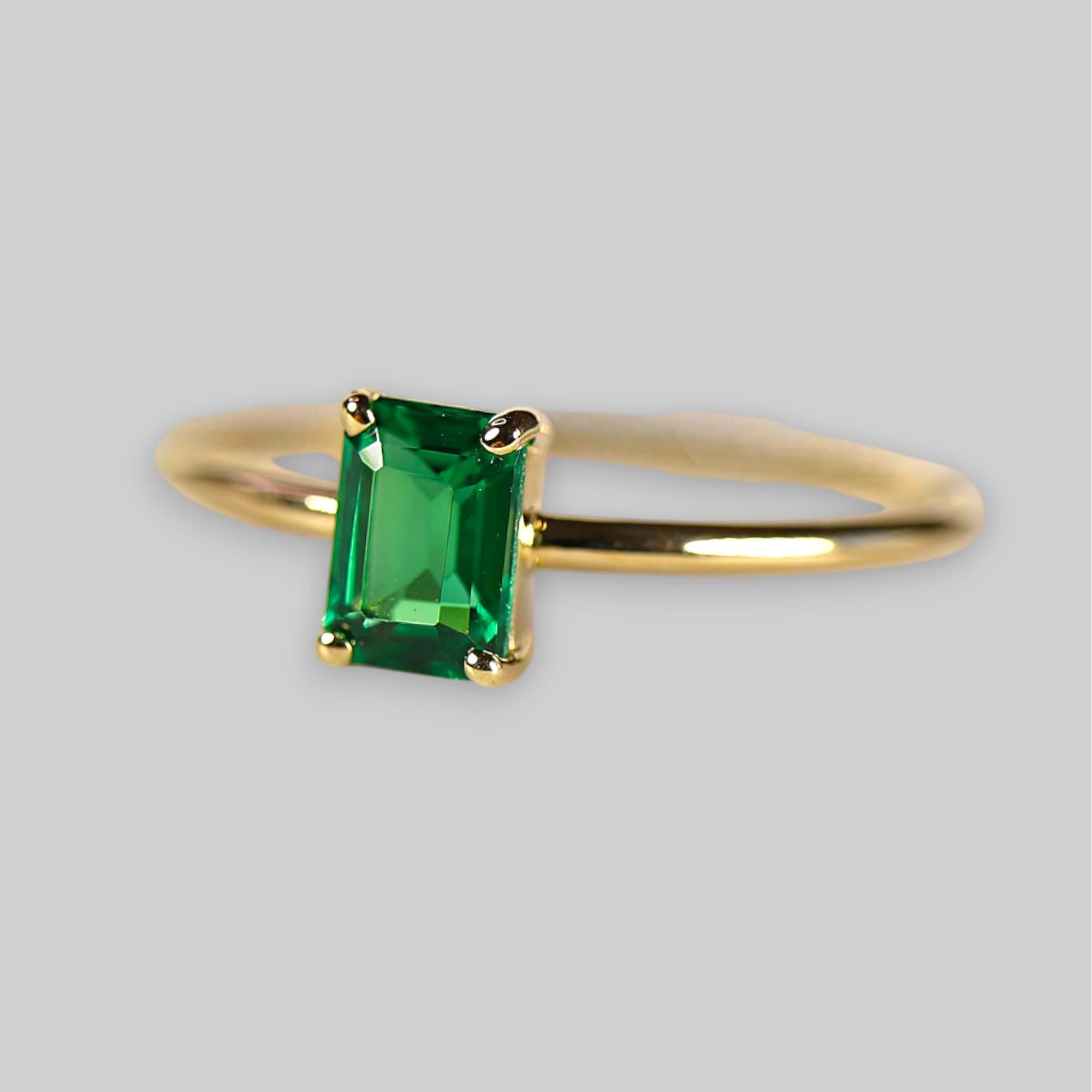Emerald Engagement Ring 14k Gold - Melt'm Jewelry