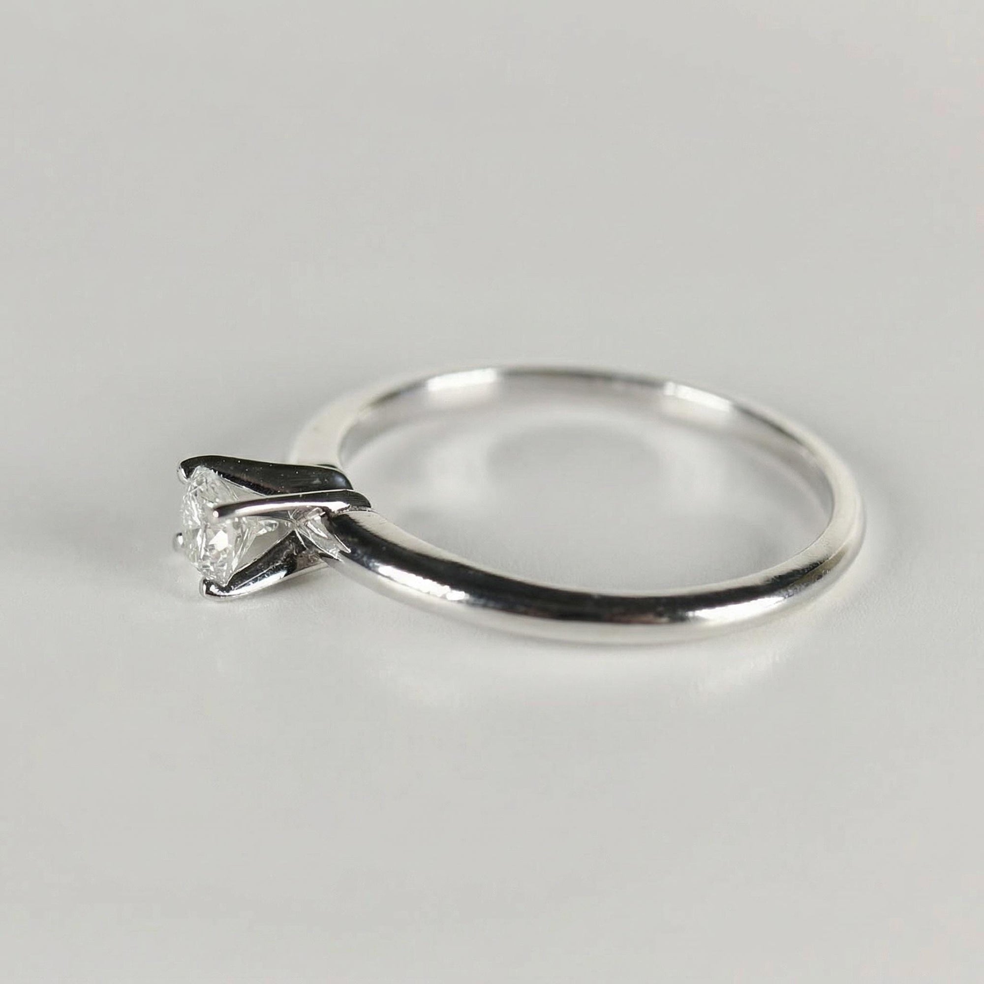 0.25ct Diamond Solitaire Ring 14K Solid White Gold