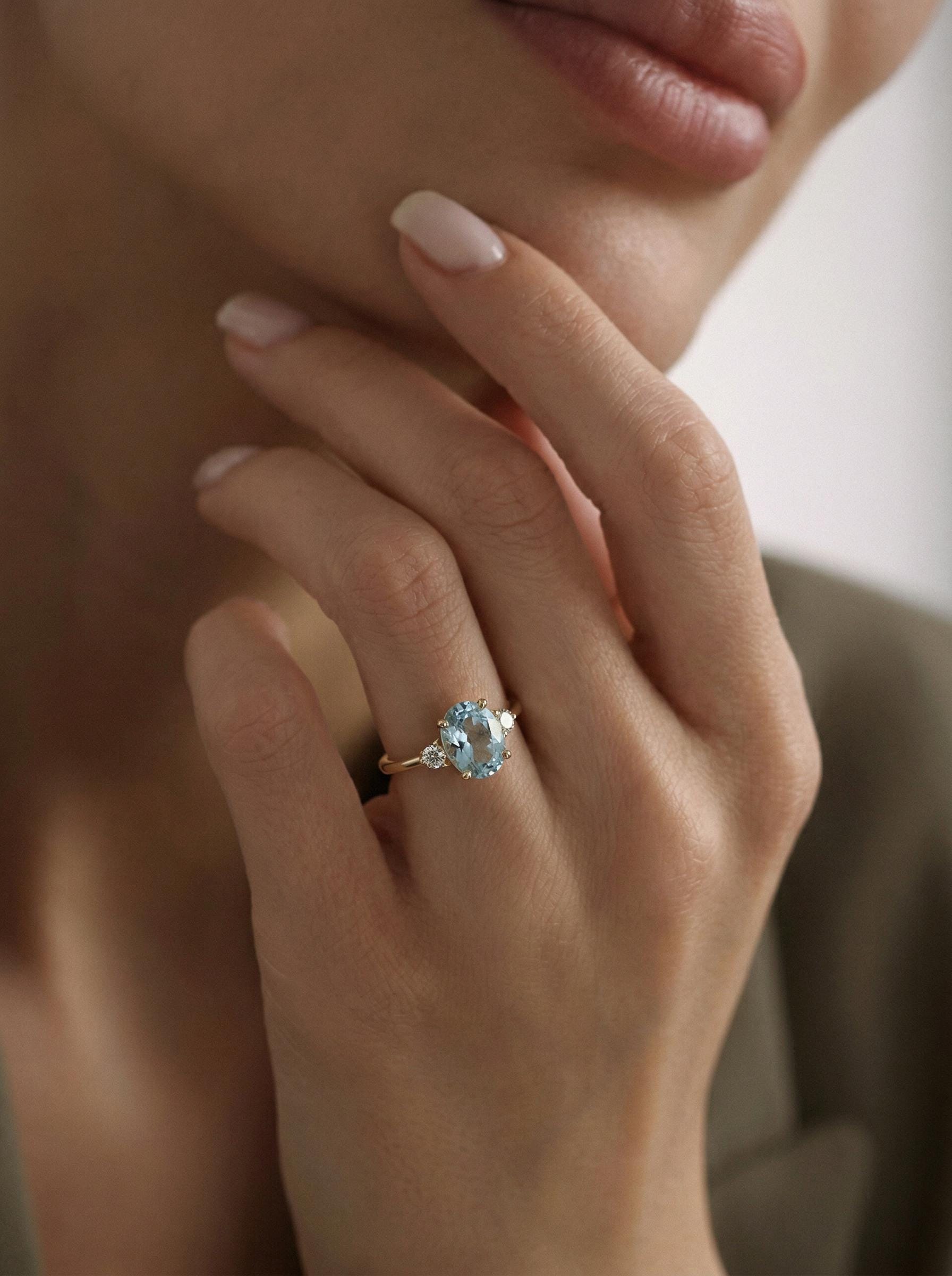 Oval Aquamarine Engagement Ring with two Accent Diamonds - Melt'm Jewelry