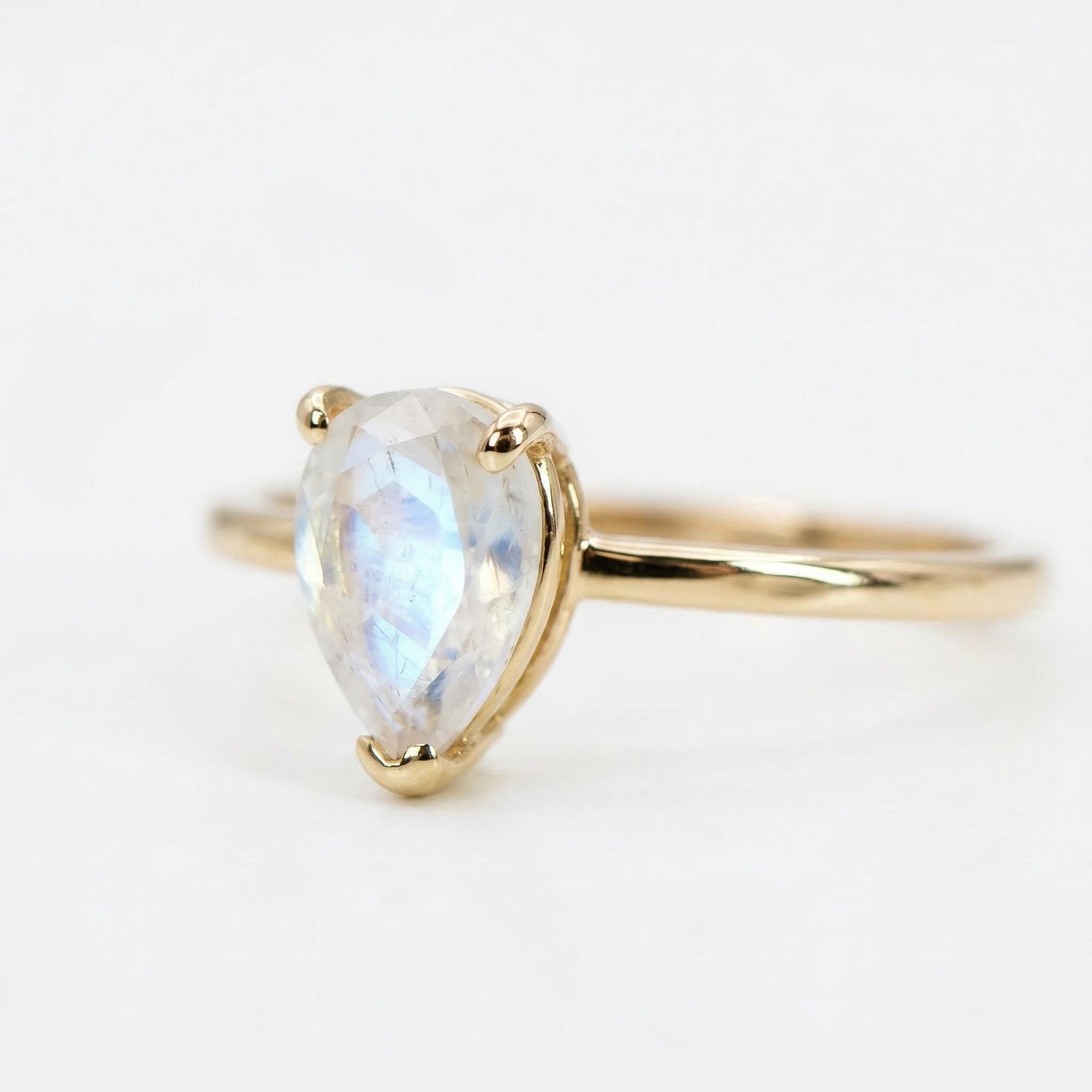 14k Gold Pear Cut Rainbow Moonstone Ring - Melt'm Jewelry