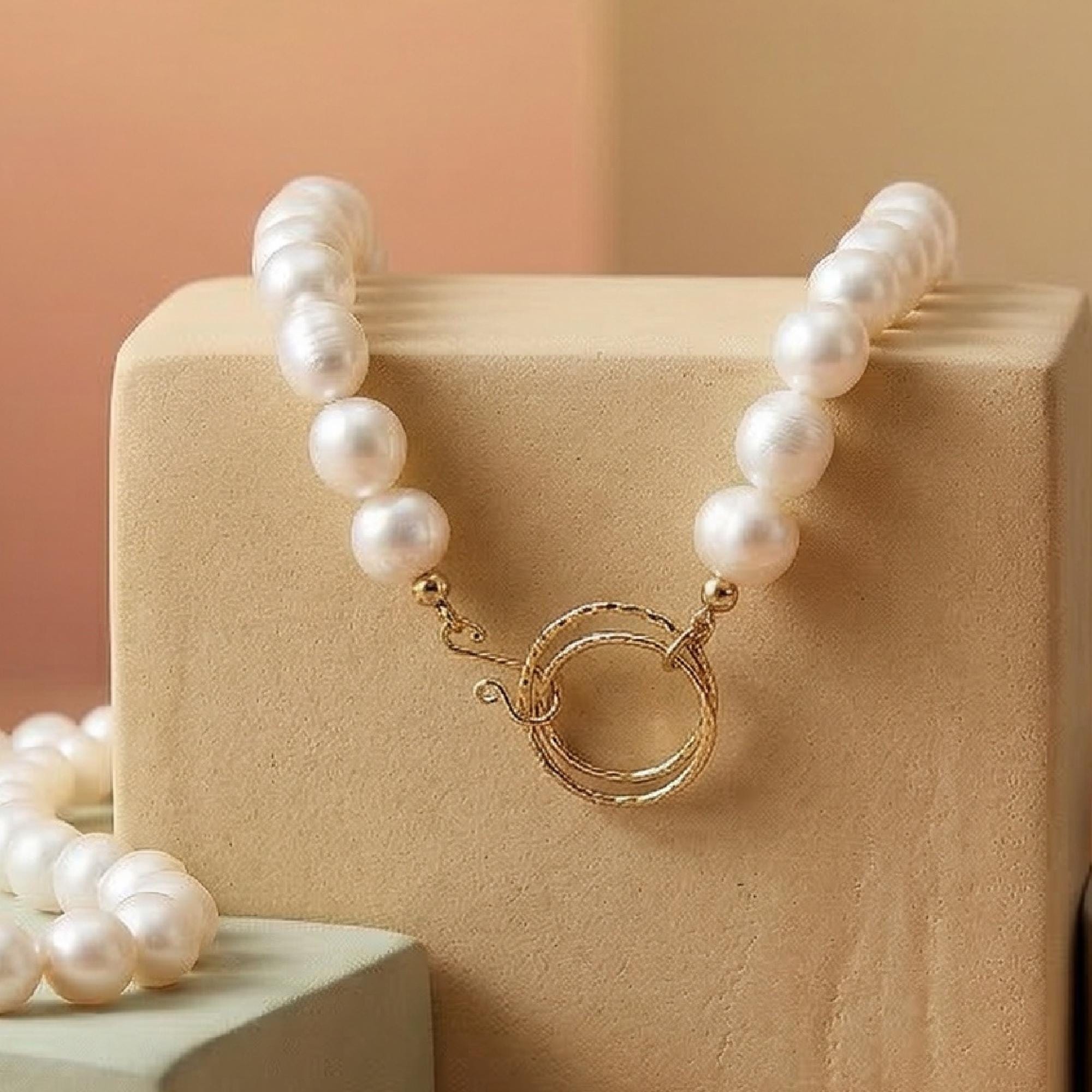 Freshwater Pearl Toggle Necklace 10 - 12mm, Hammered Gold Filled Clasp, Handmade Statement Pearl Necklace, Mother’s Day Gift for Her - Melt'm Jewelry