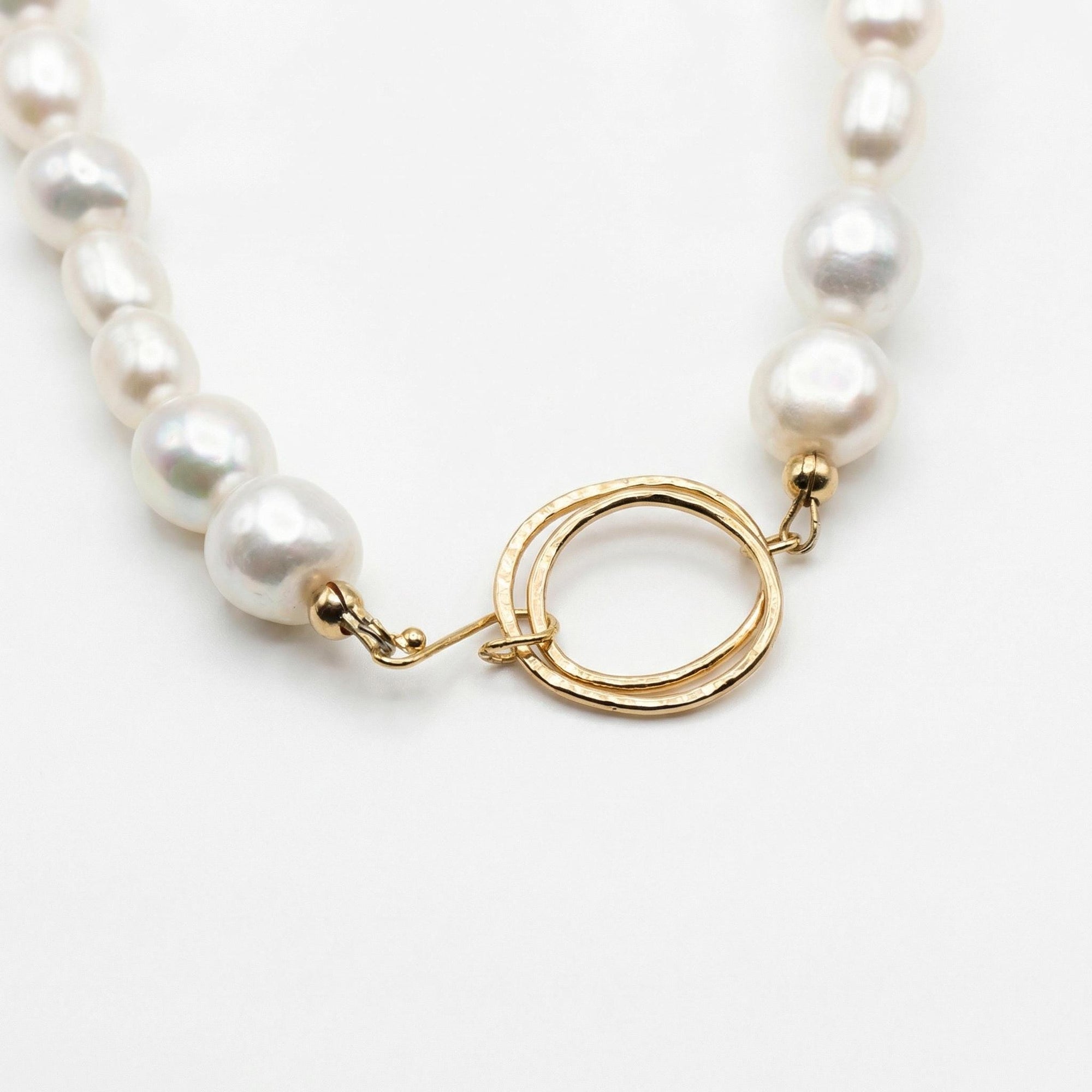 Freshwater Pearl Toggle Necklace 10 - 12mm, Hammered Gold Filled Clasp, Handmade Statement Pearl Necklace, Mother’s Day Gift for Her - Melt'm Jewelry