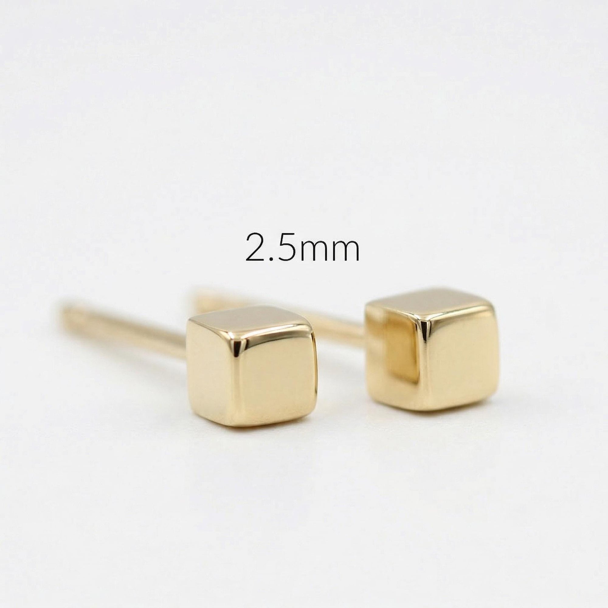 Cube Stud Earrings in 14k Gold