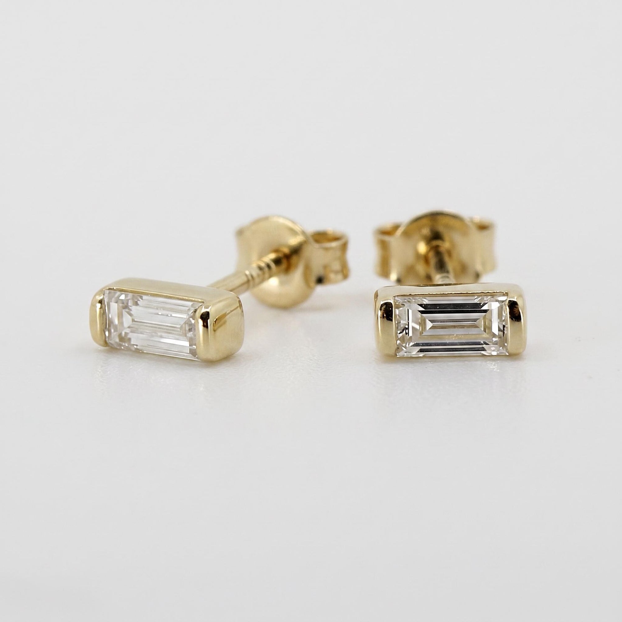 Baguette Diamond Stud Earrings 14k Gold - Melt'm Jewelry