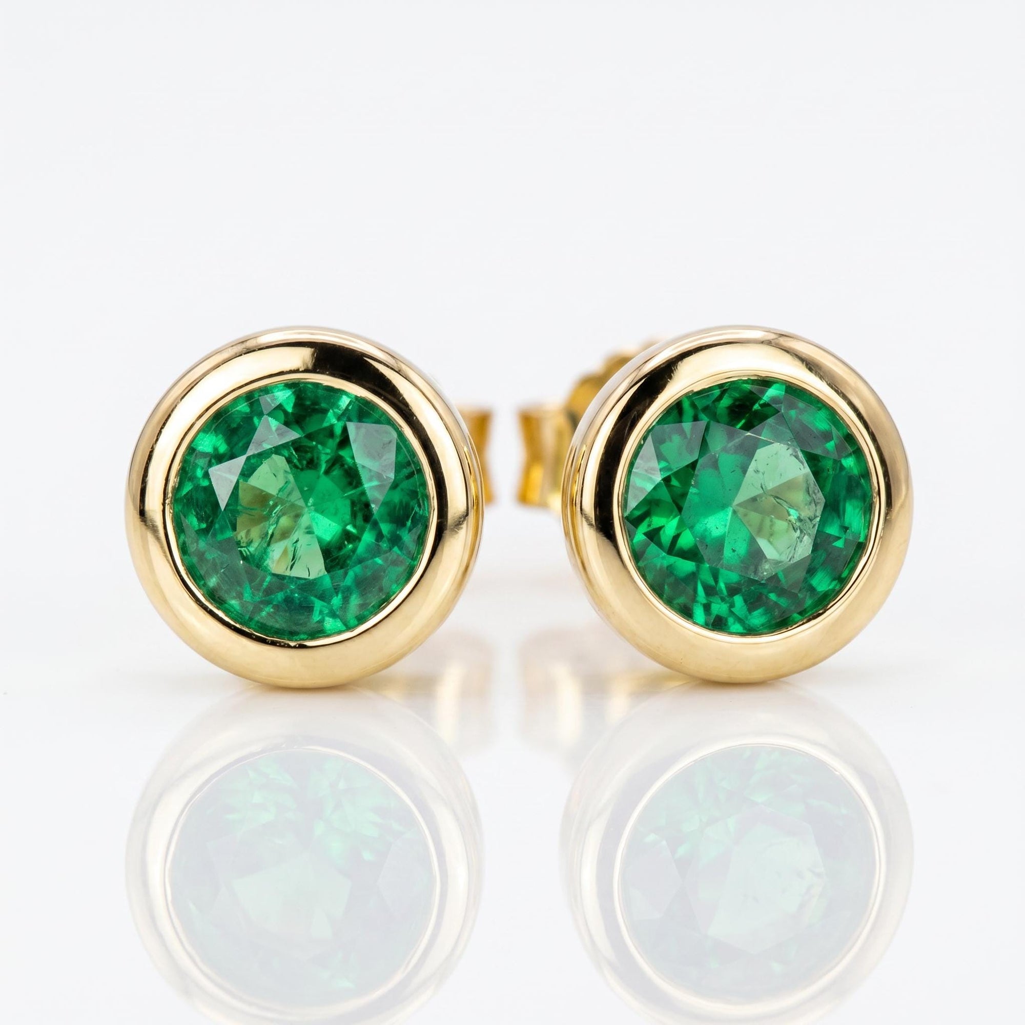 14k Gold Bezel Set Emerald Stud Earrings - Melt'm Jewelry