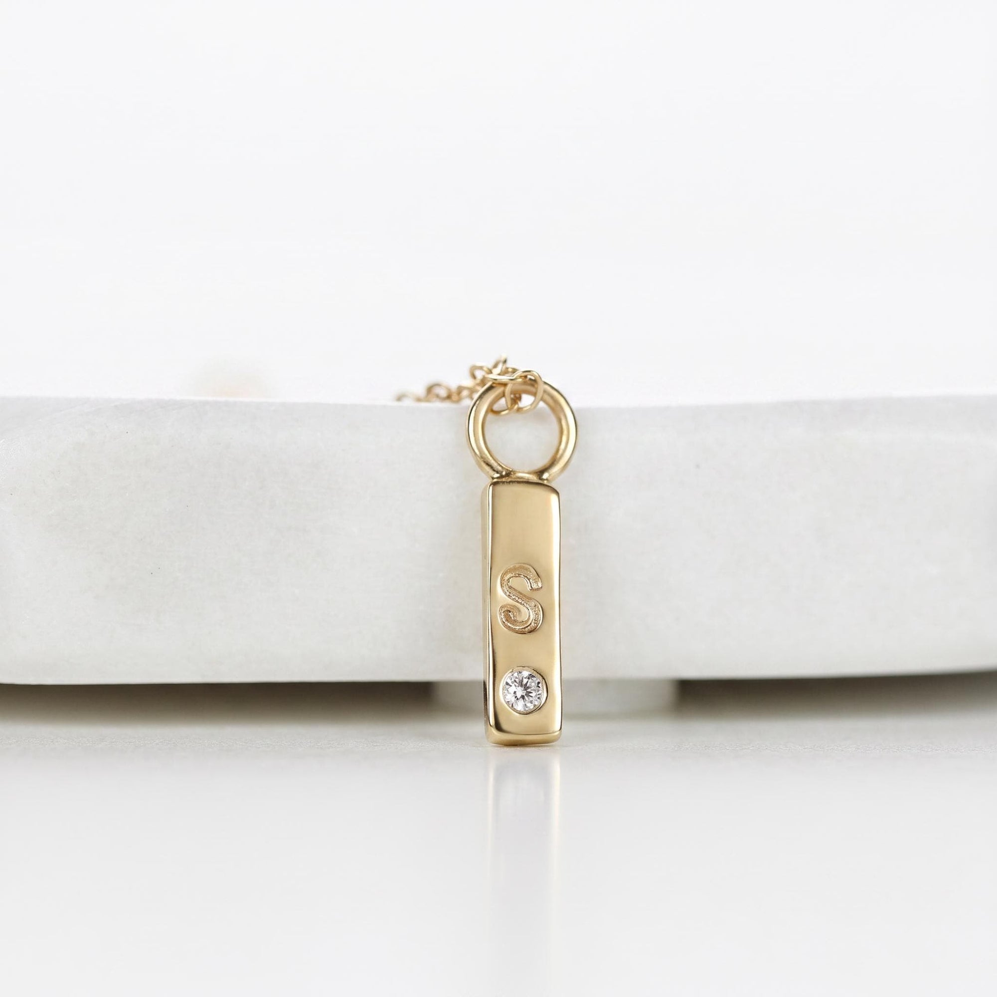 14k Solid Gold Vertical Bar Initial Necklace - Melt'm Jewelry