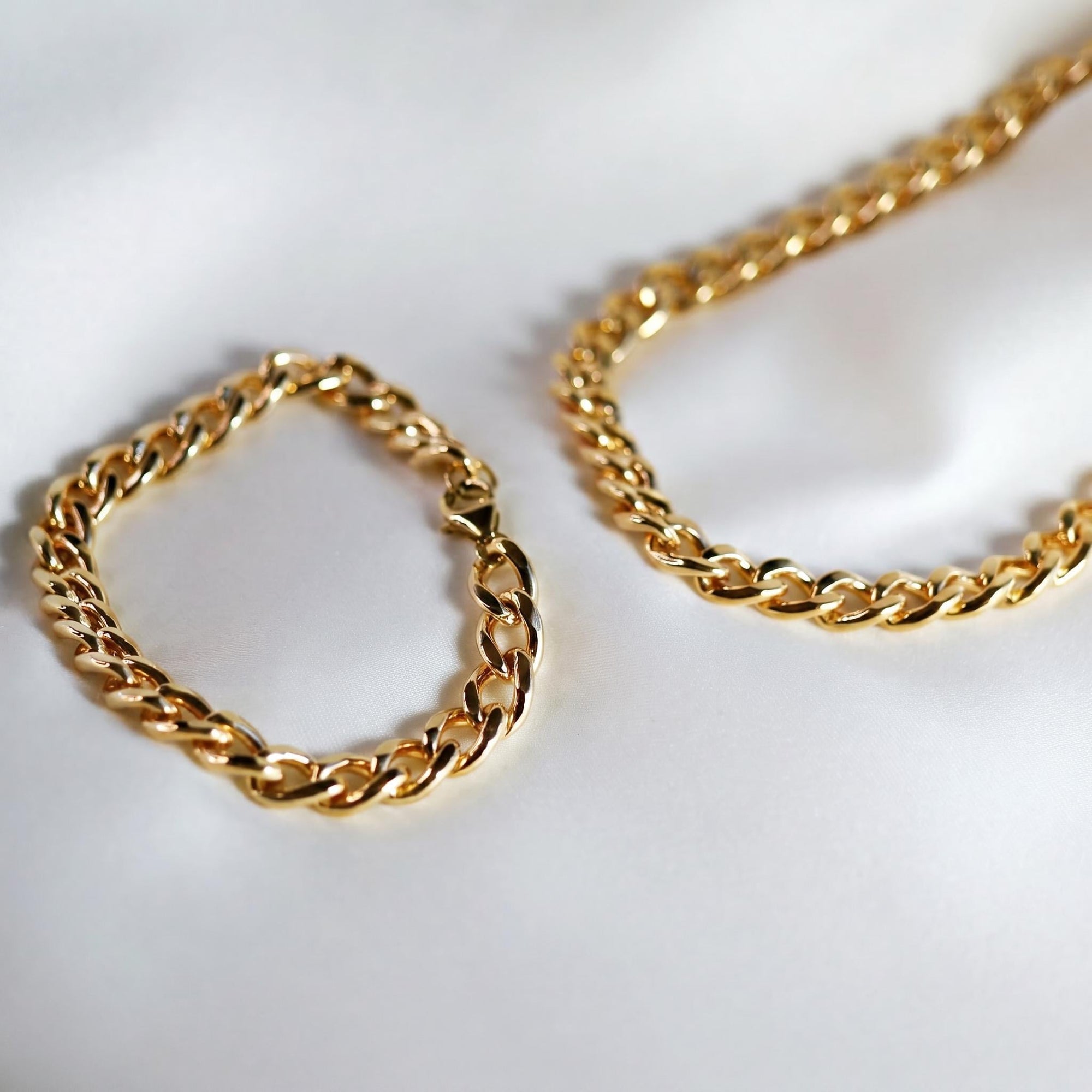 7.5mm Thick Gold Filled Curb Chain Bracelet - Melt'm Jewelry