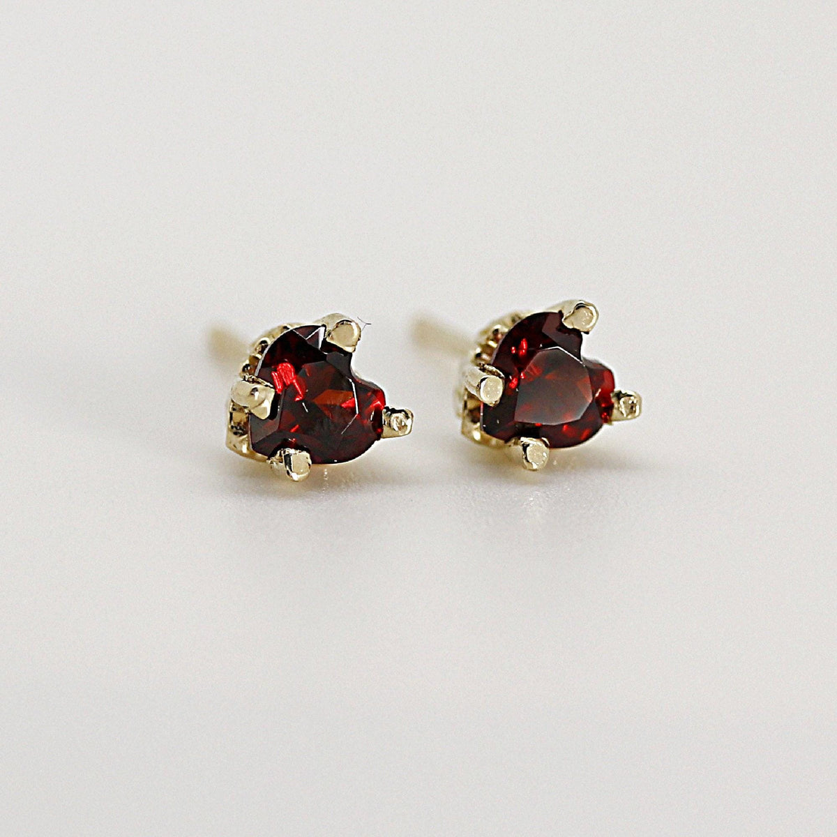 Garnet Heart Stud Earrings 14k Gold - Melt'm Jewelry
