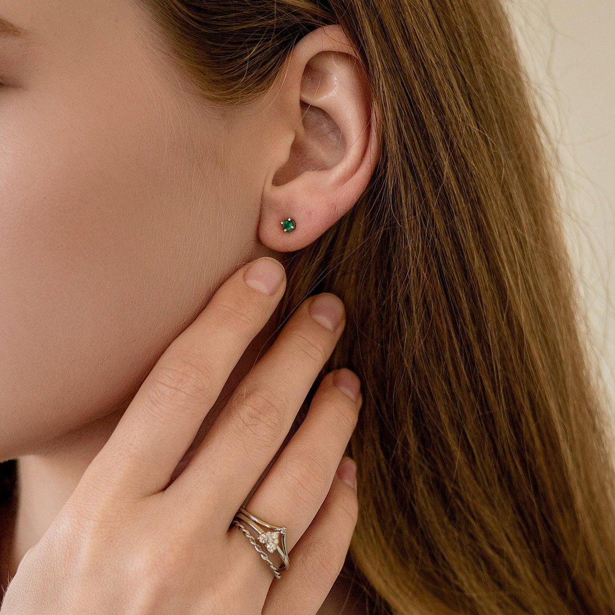 Delicate Emerald Stud Earrings in 14k Gold (Yellow, White or Rose Gold) - Melt'm Jewelry