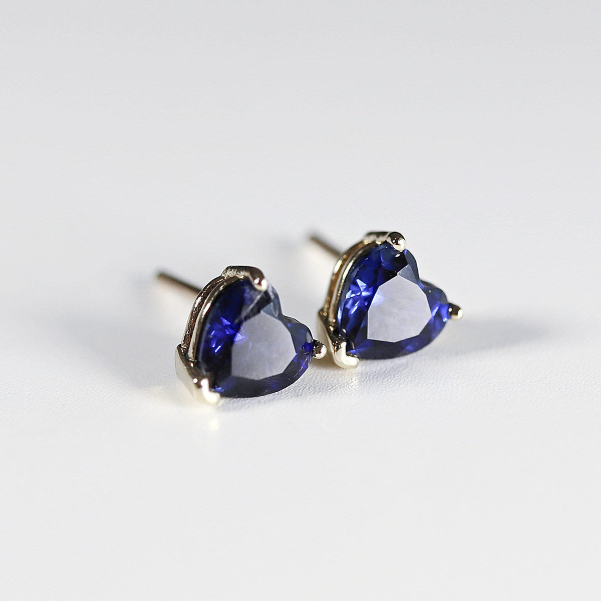 Blue Sapphire Heart Stud Earrings 14k Solid Gold – September Birthstone Earrings, Heart Cut Sapphire Jewelry Gift for Her - Melt'm Jewelry