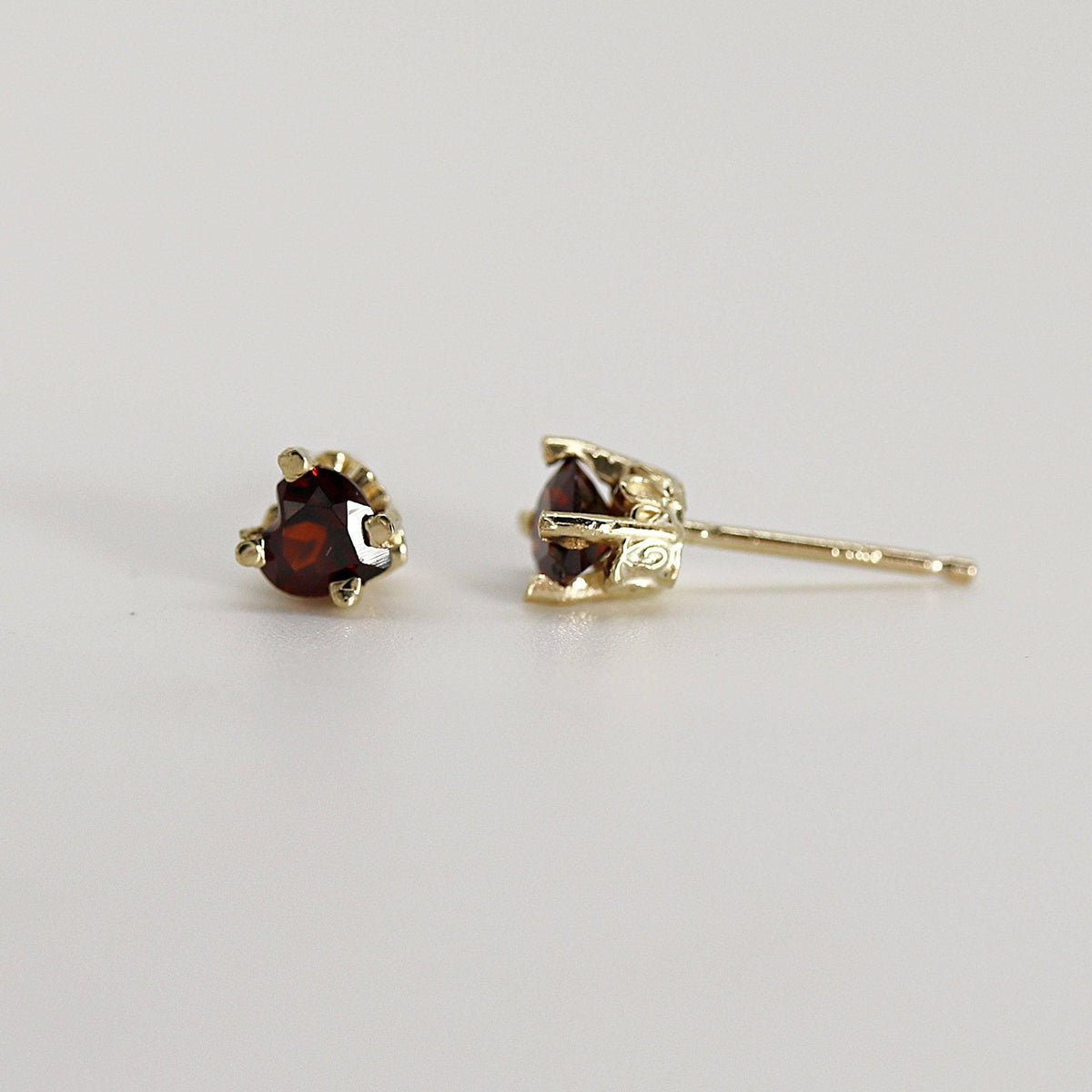Garnet Heart Stud Earrings 14k Gold - Melt'm Jewelry