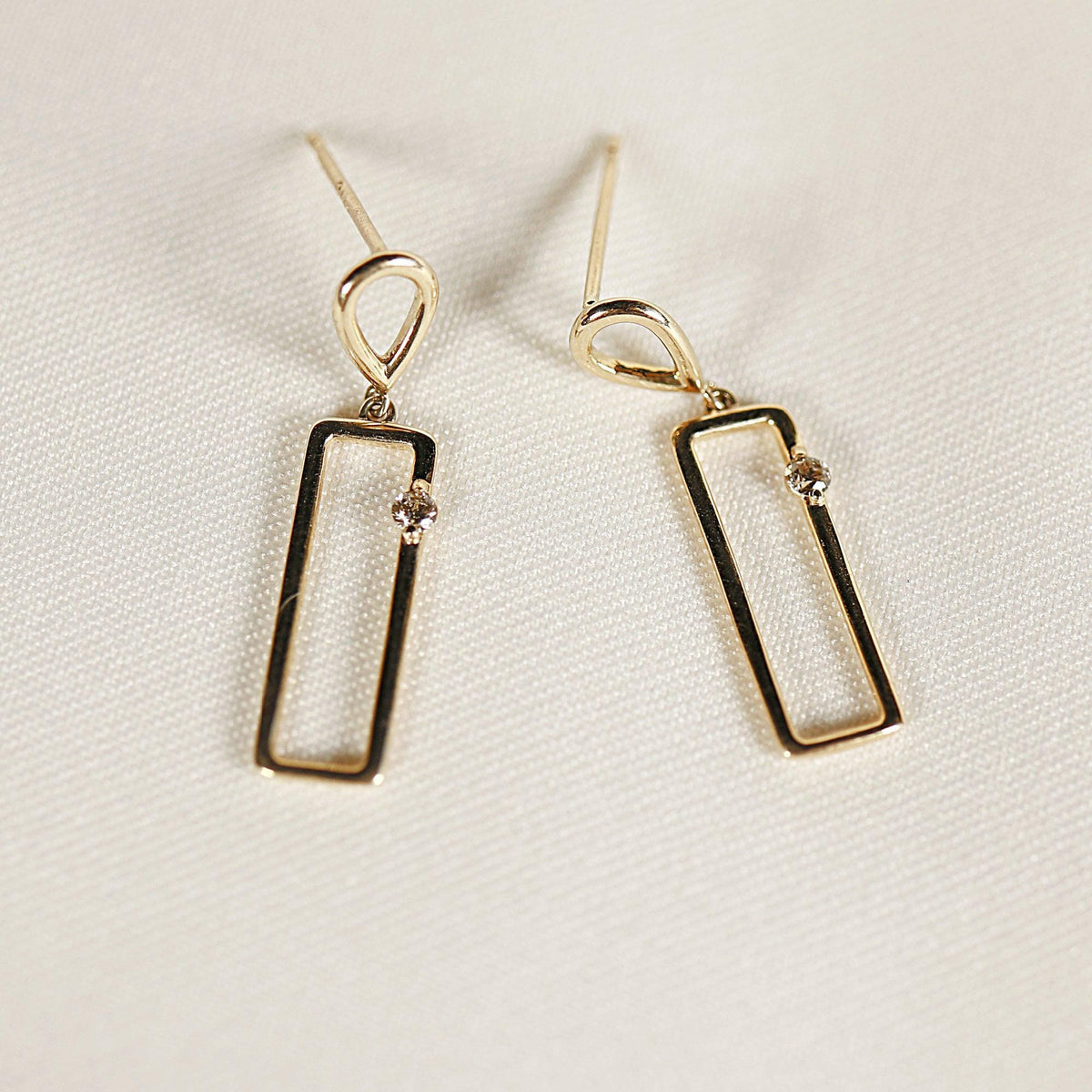 14k Gold Geometric Diamond Dangle Earrings - Melt'm Jewelry