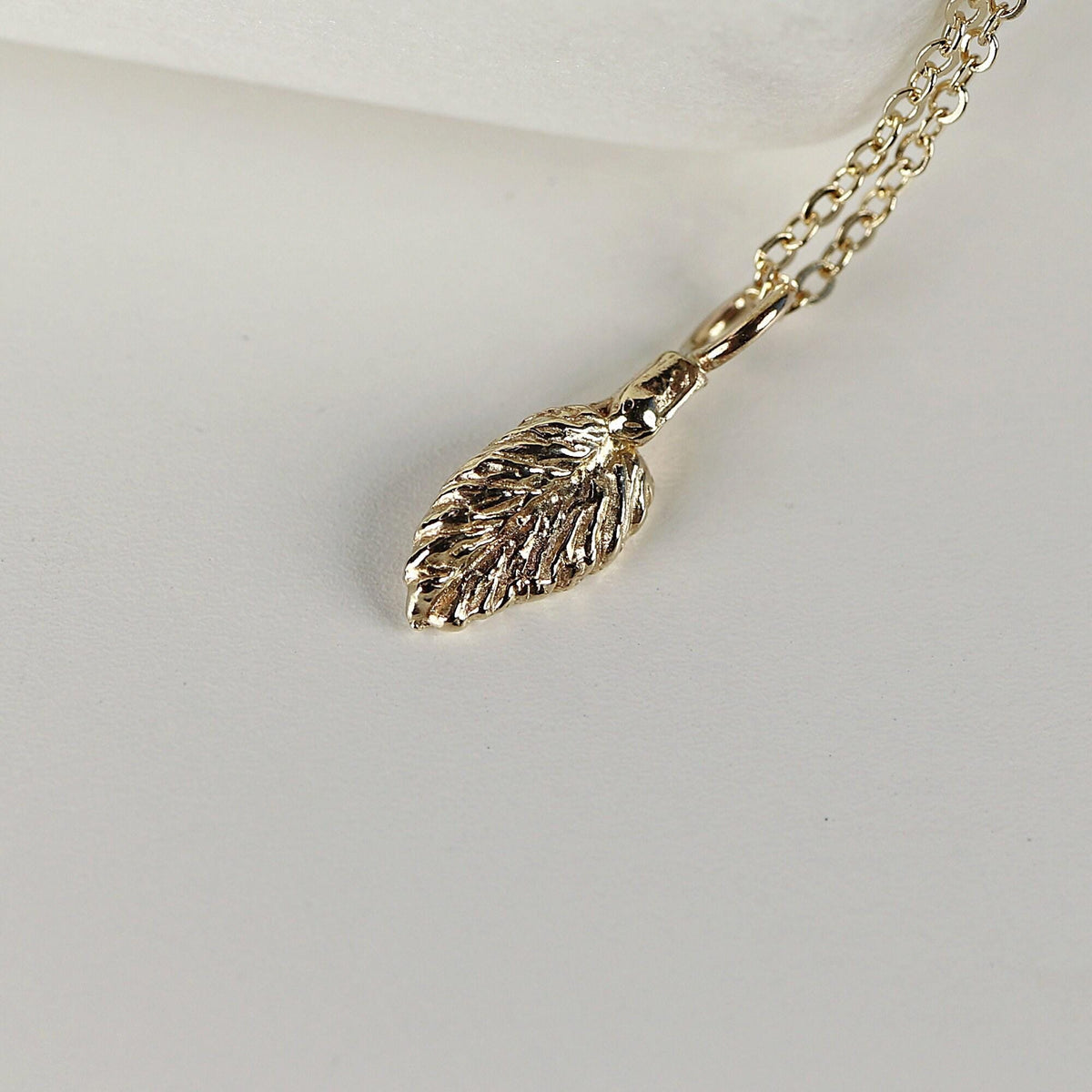 14k Solid Gold Leaf Necklace - Melt'm Jewelry