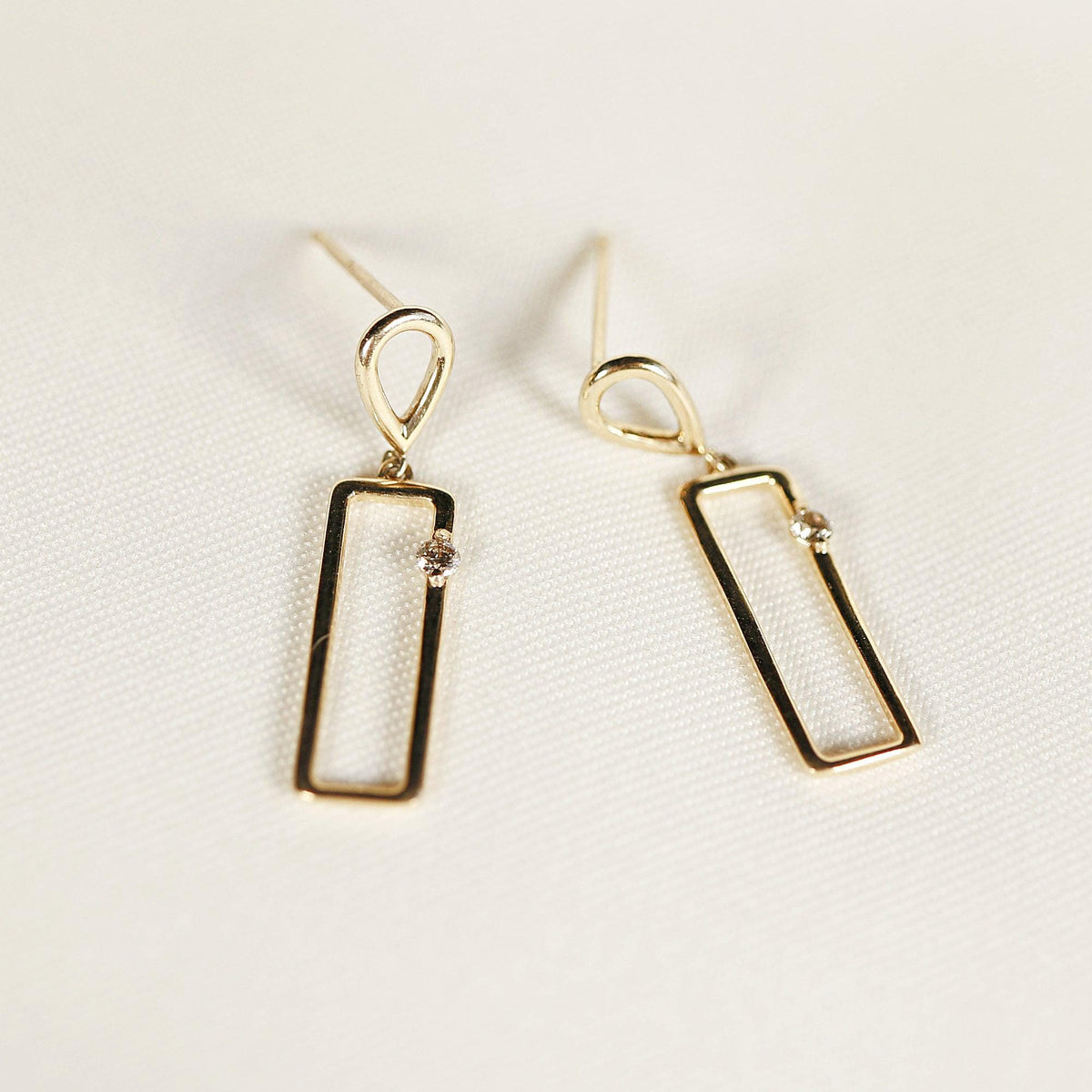 14k Gold Geometric Diamond Dangle Earrings - Melt'm Jewelry