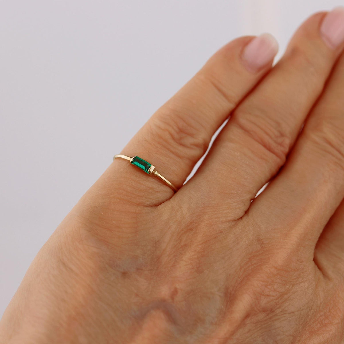 Minimalist Baguette Emerald Ring 14k Gold - Melt'm Jewelry