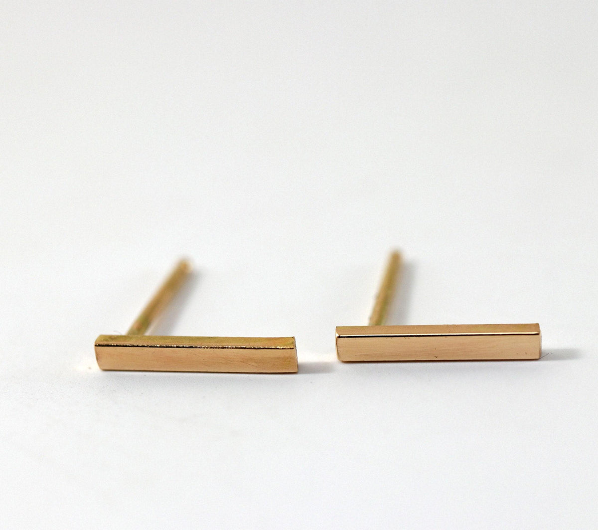 14k Solid Gold Bar Dainty Studs - Melt'm Jewelry