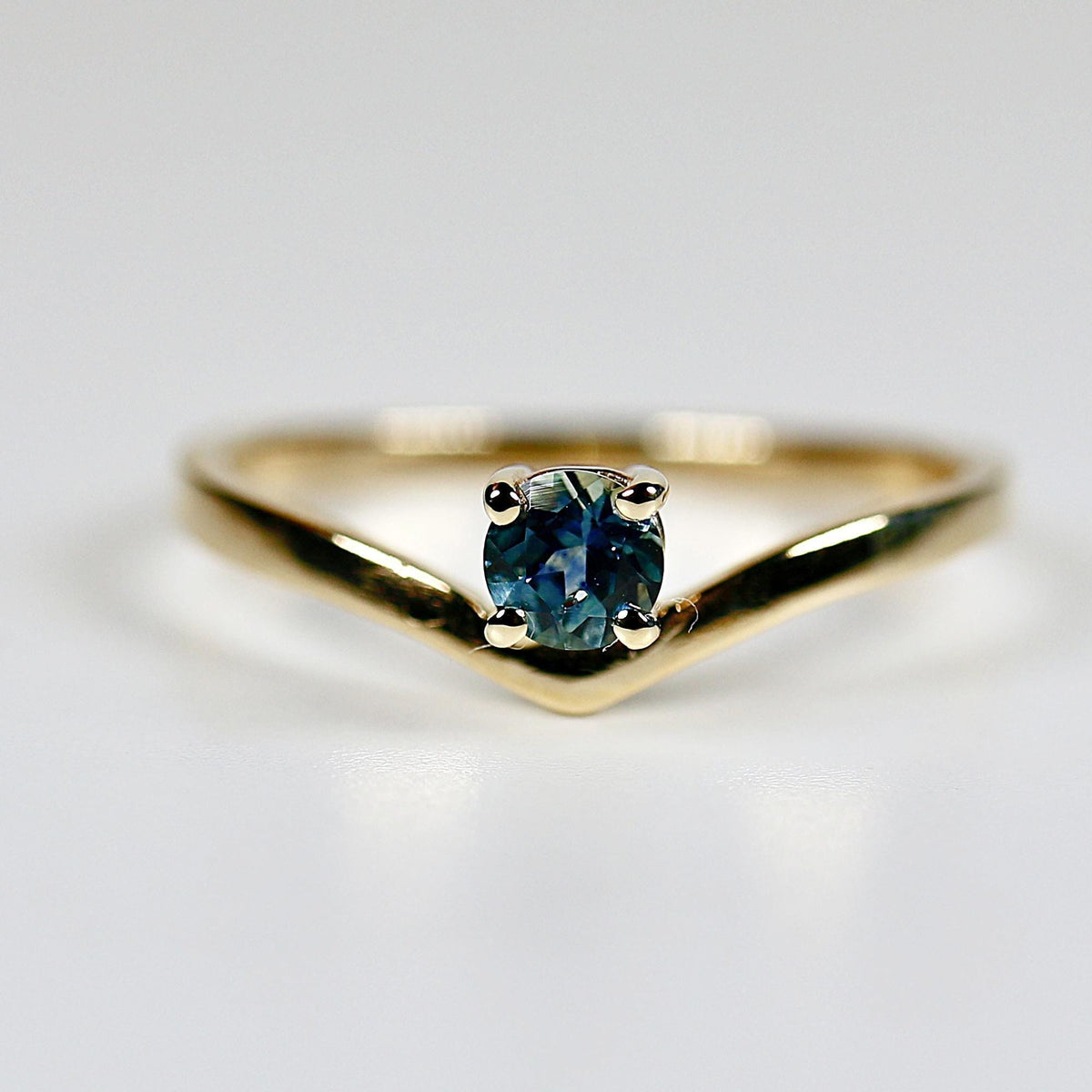 Montana Sapphire V Shaped Ring 14k White Gold - Melt'm Jewelry