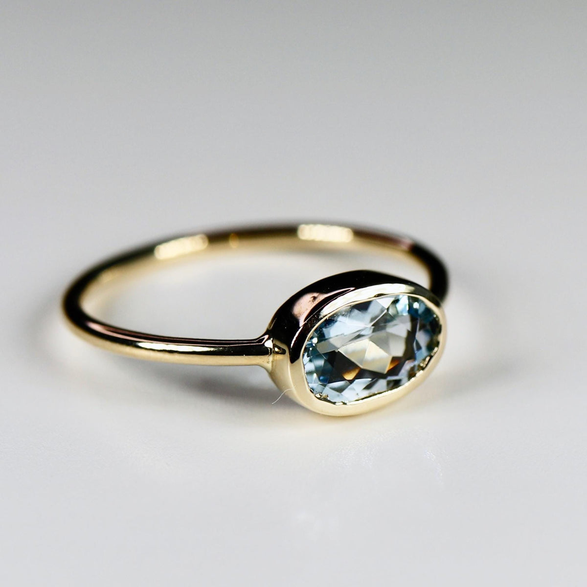 East West Aquamarine Ring 14k Solid Gold - Melt'm Jewelry