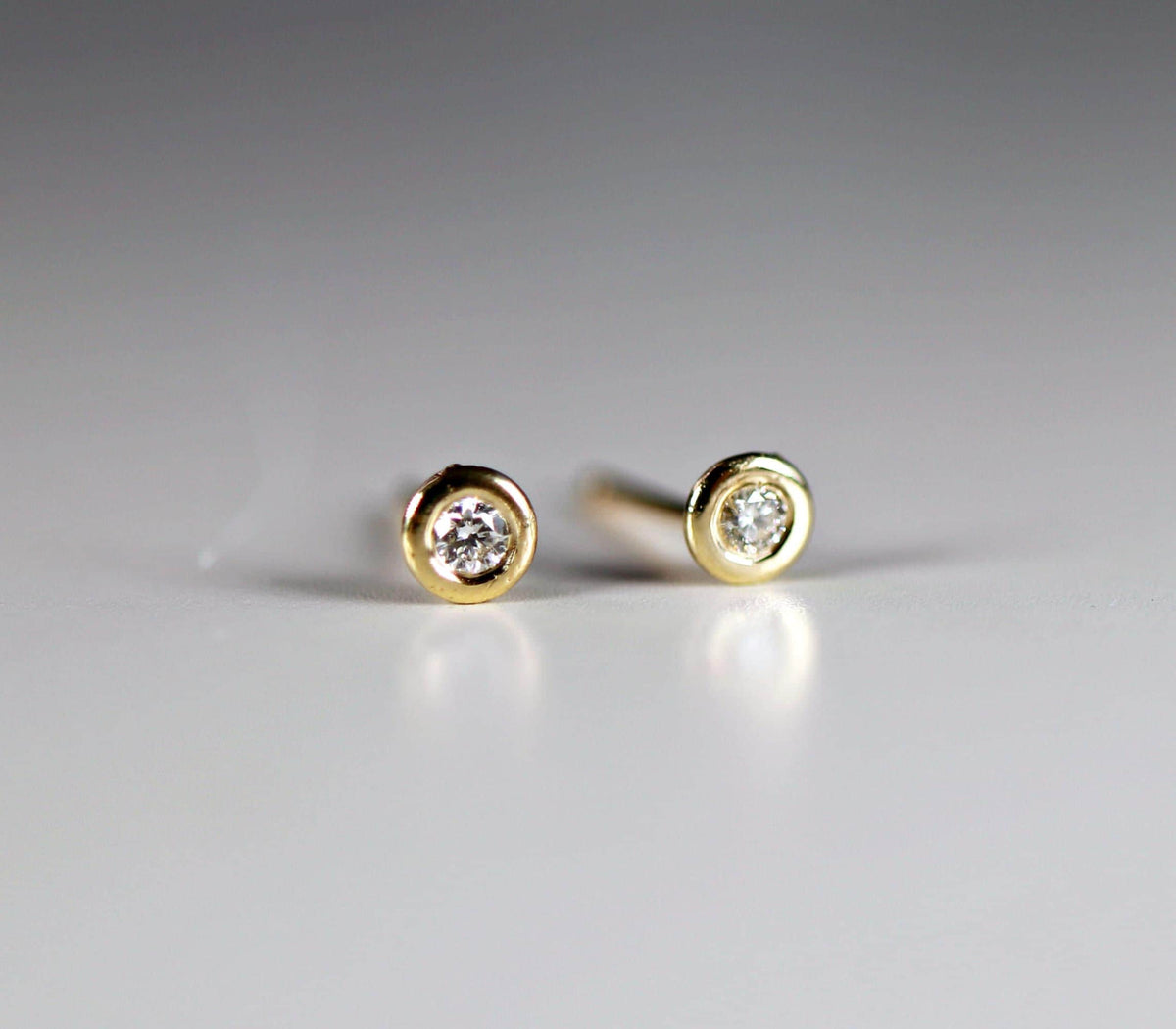 14k Solid Gold Tiny Diamond Stud Earrings (SINGLE OR PAIR) - Melt'm Jewelry