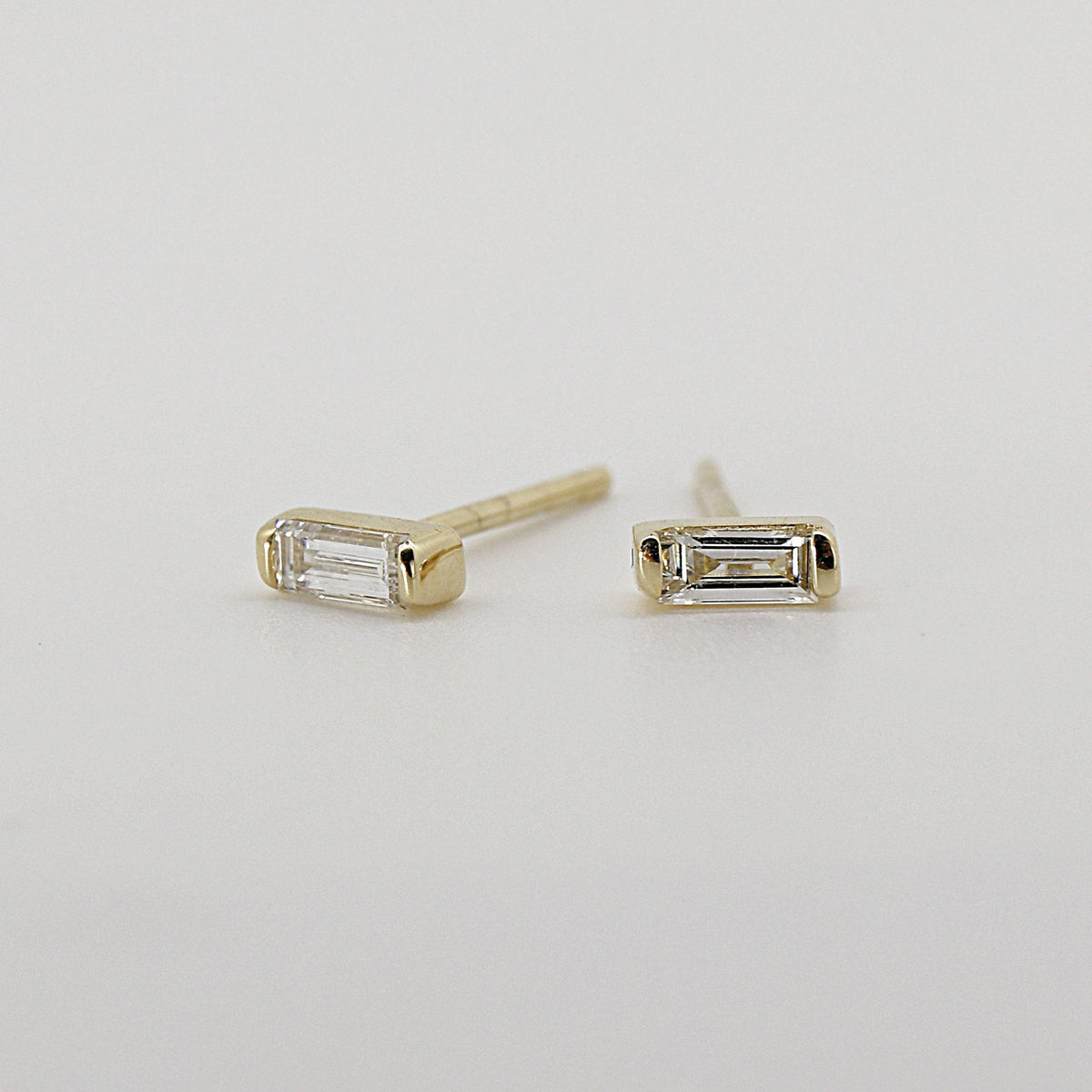Baguette Diamond Stud Earrings 14k Gold - Melt'm Jewelry