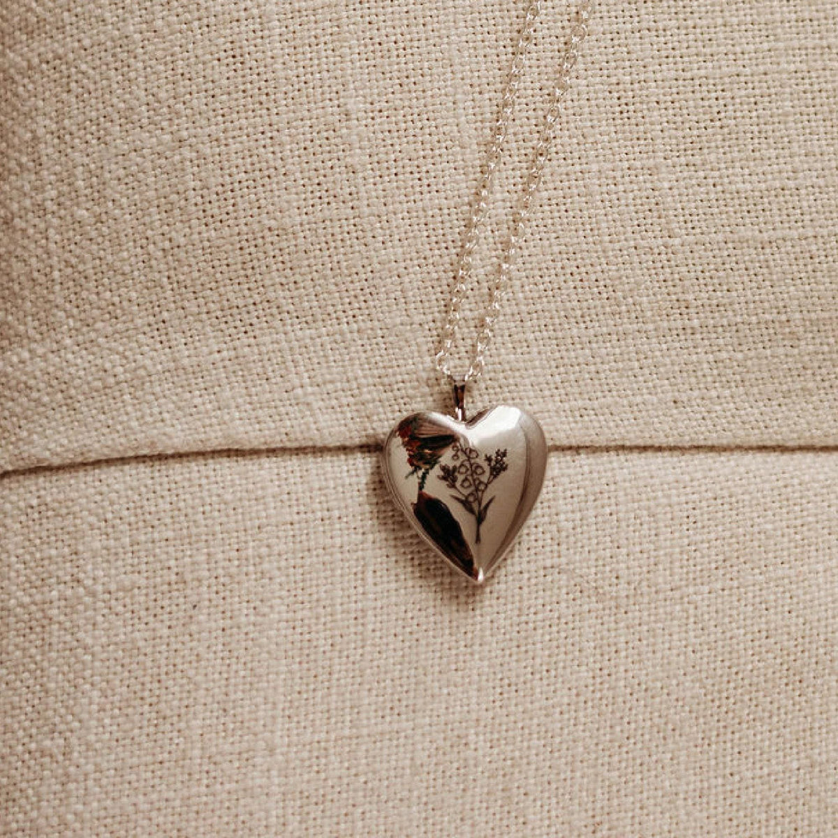 Personalized Birth Flower Heart Locket Necklace, Memorial Photo Pendant Necklace - Melt'm Jewelry