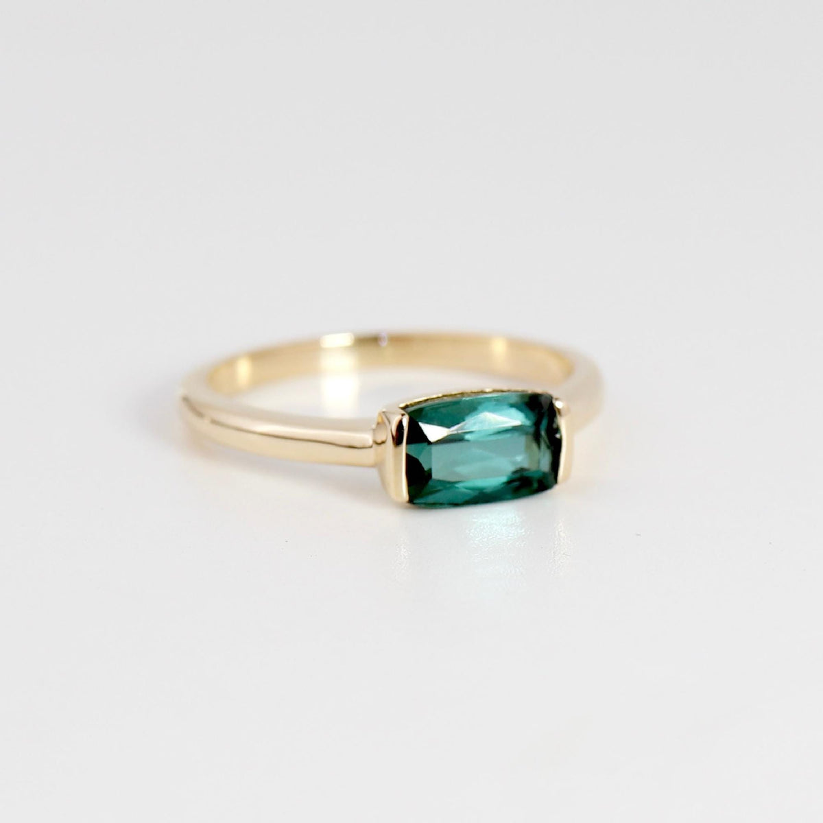 One of a Kind Green Tourmaline Ring, 14K Solid Gold Baguette Ring, October Birthstone Ring, East West Gemstone Ring - Melt'm Jewelry