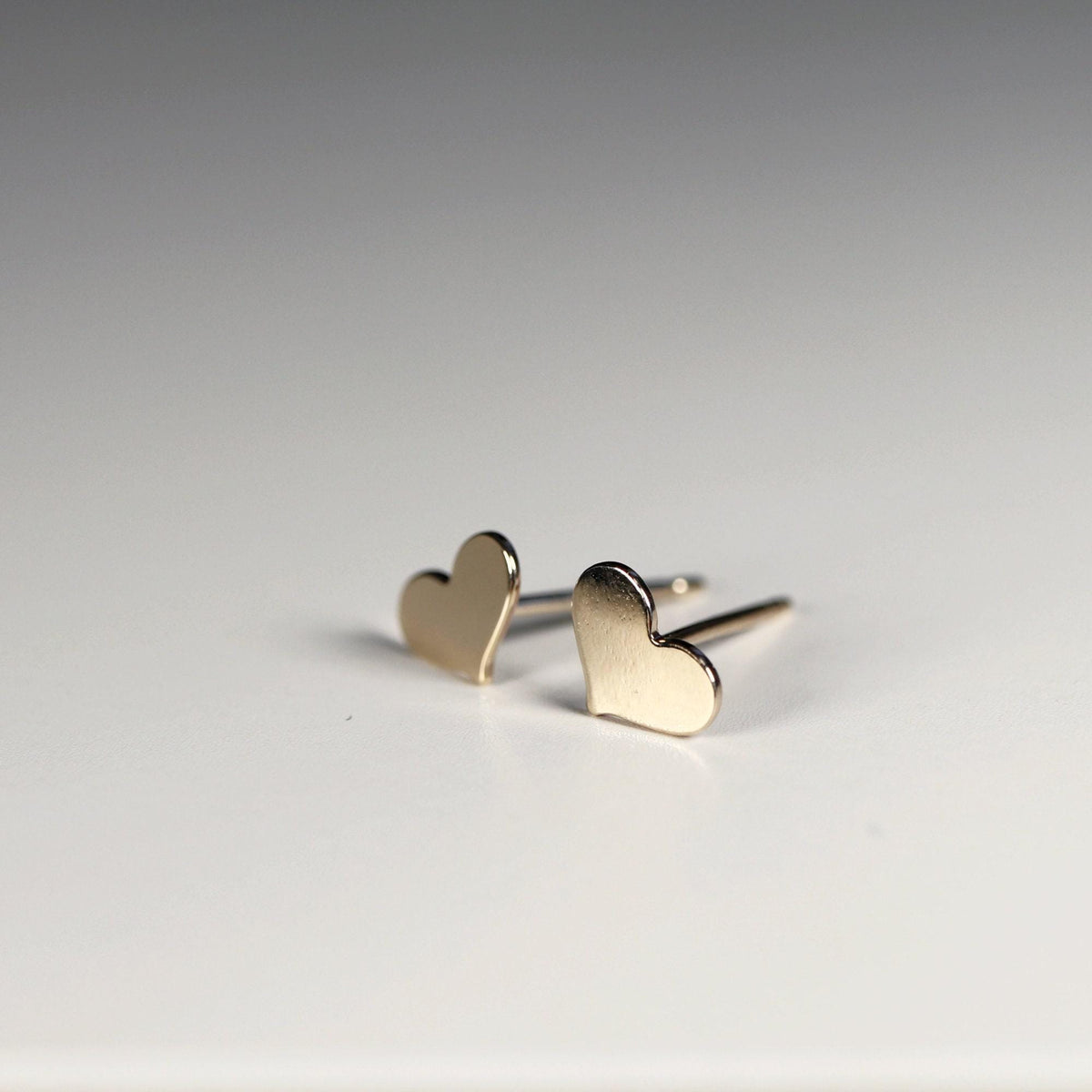 Tiny Heart Stud Earrings – Gold Filled Minimalist Earrings (Smooth or Hammered) - Melt'm Jewelry