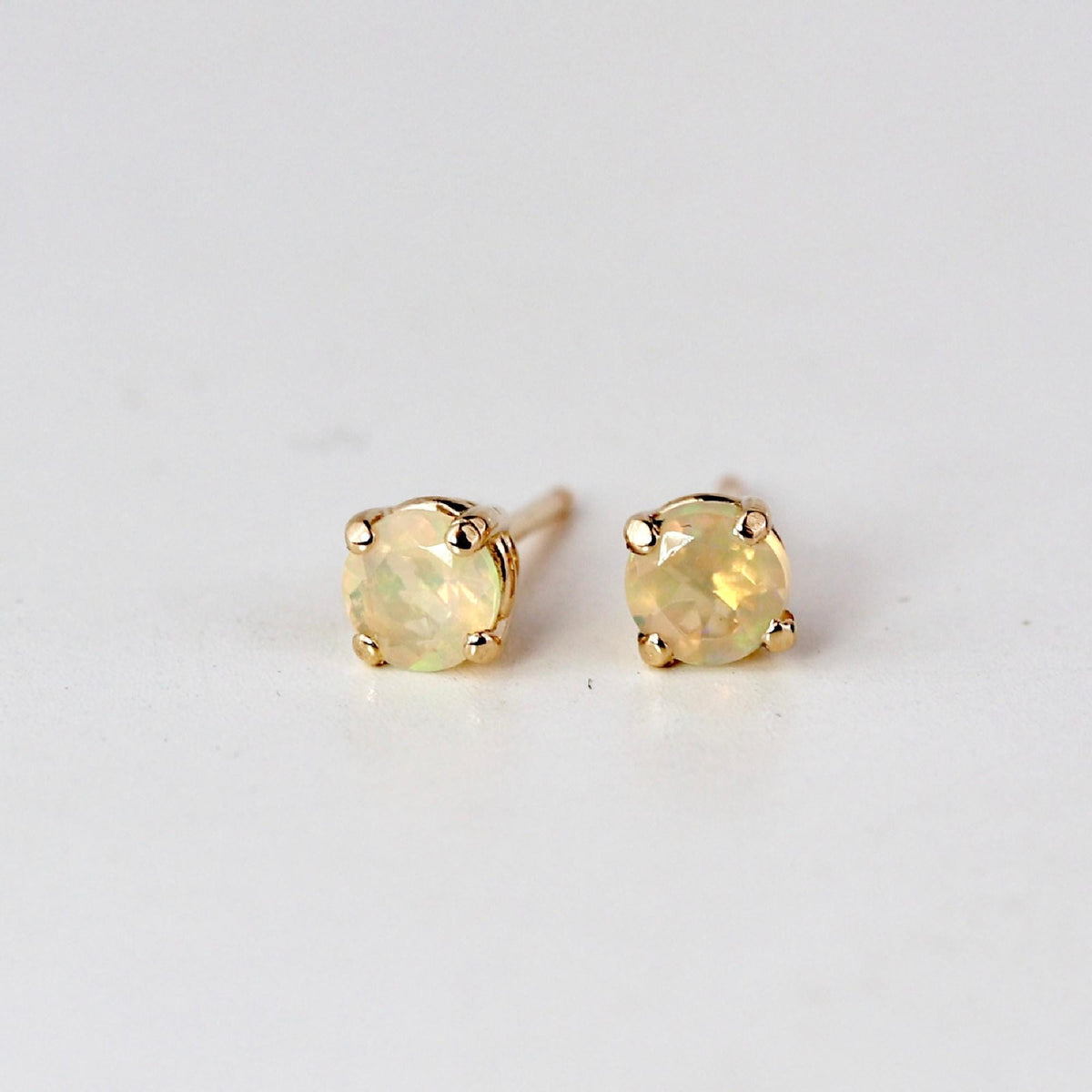 Round Cut Opal Stud Earrings 14k Gold - Melt'm Jewelry