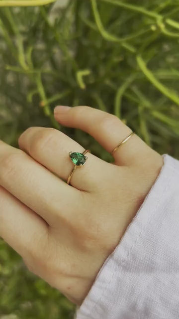 Emerald Ring 14k Gold, Pear Cut Emerald Promise Ring, Minimalist Emerald Engagement Ring,, May Birthstone Jewelry, Handmade Fine Jewelry