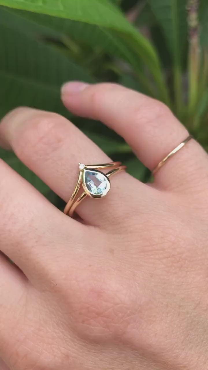 Bezel Set Pear Cut Aquamarine Ring in 14k Gold