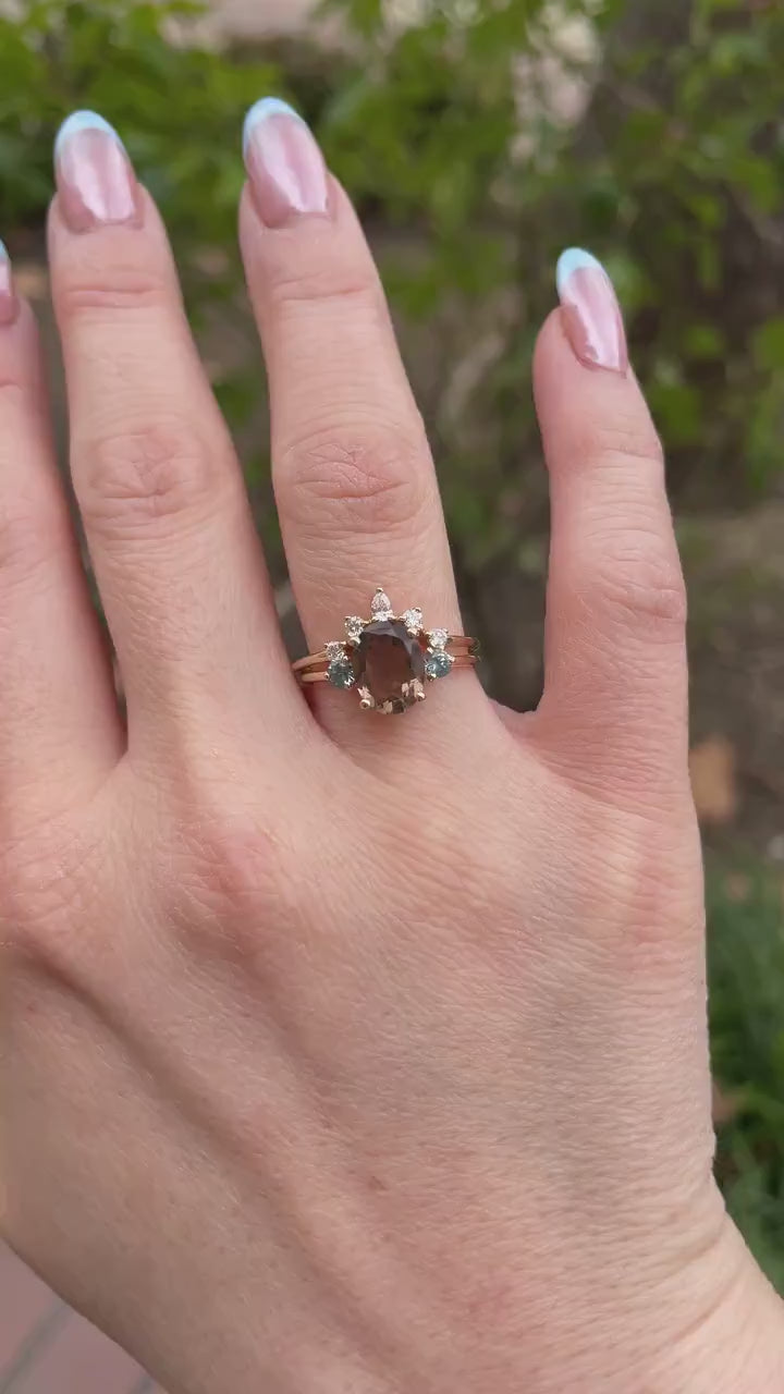 14k Gold Diamond & Oval Smokey Quartz Ring
