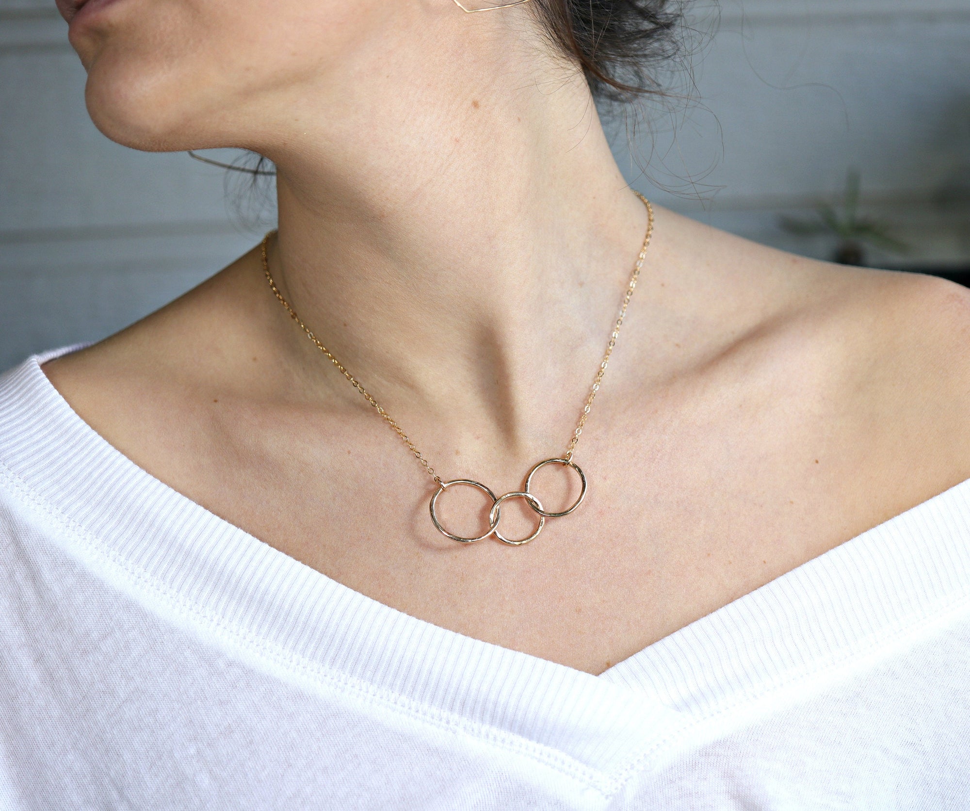 Three Circle Interlocked Necklace, Sisters Gift