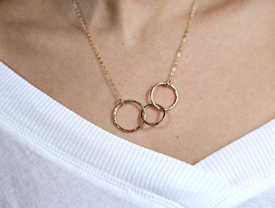 Three Circle Interlocked Necklace, Sisters Gift