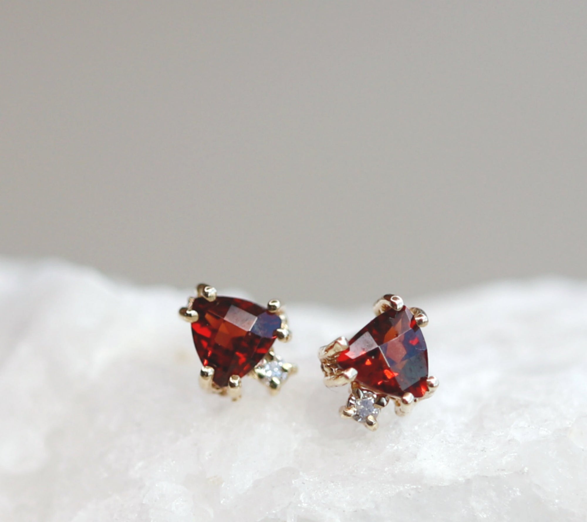 Triangle Garnet Stud Earrings with Diamonds, Solid 14k Gold Garnet Earrings, Geometric Jewelry, Diamond and Garnet Stud Earrings