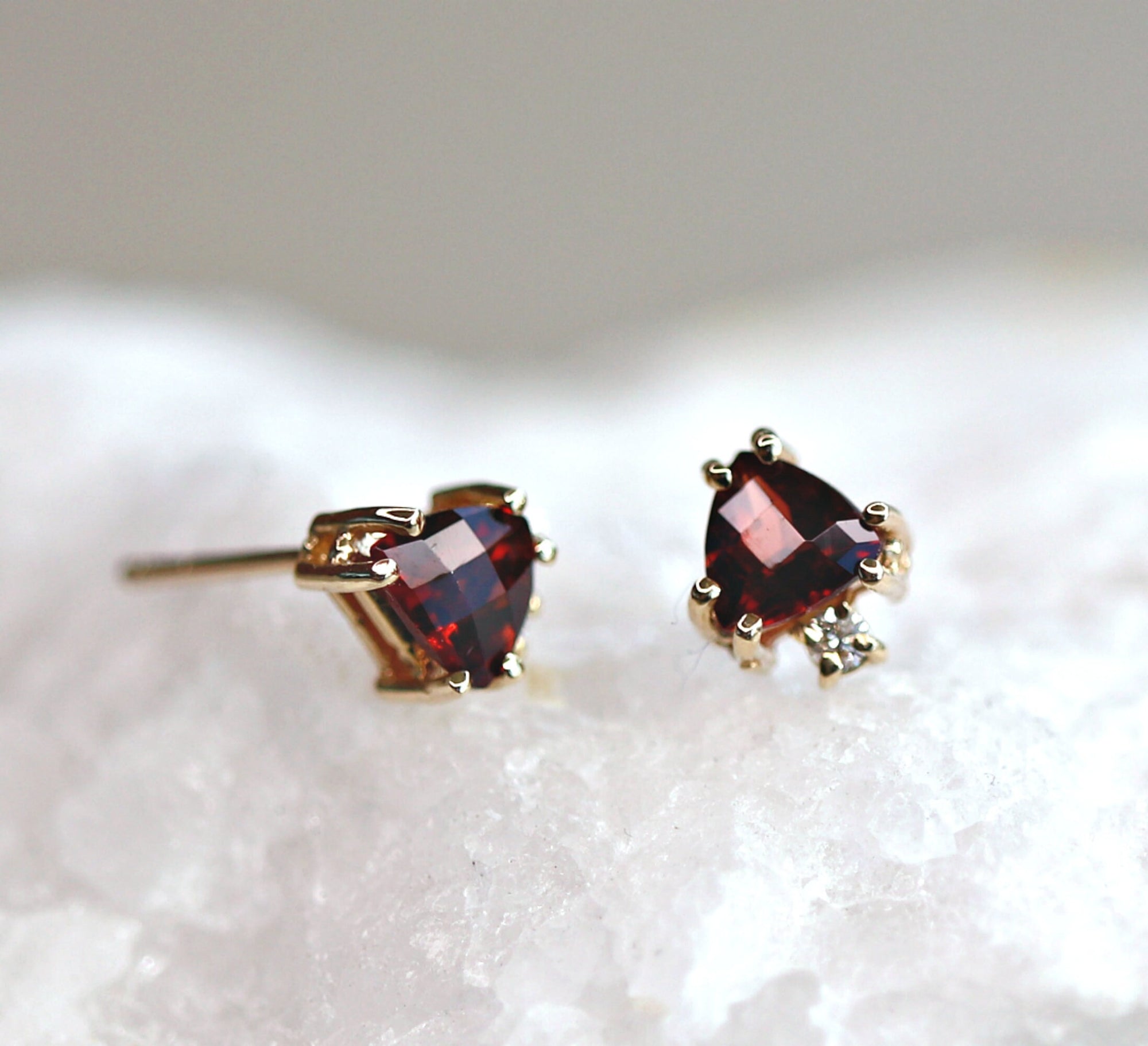 Triangle Garnet Stud Earrings with Diamonds, Solid 14k Gold Garnet Earrings, Geometric Jewelry, Diamond and Garnet Stud Earrings