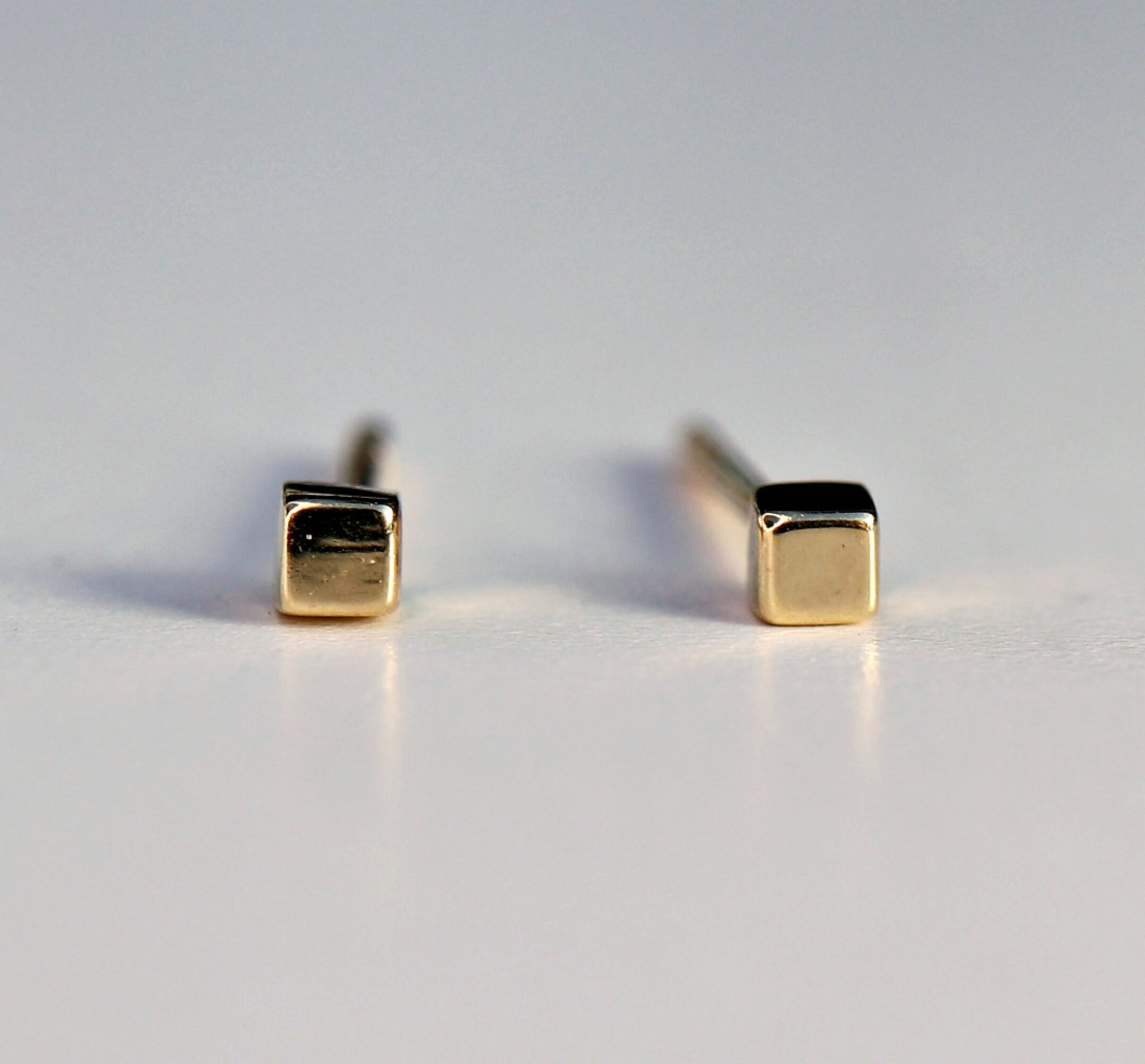 14k Gold Cube Stud Earrings