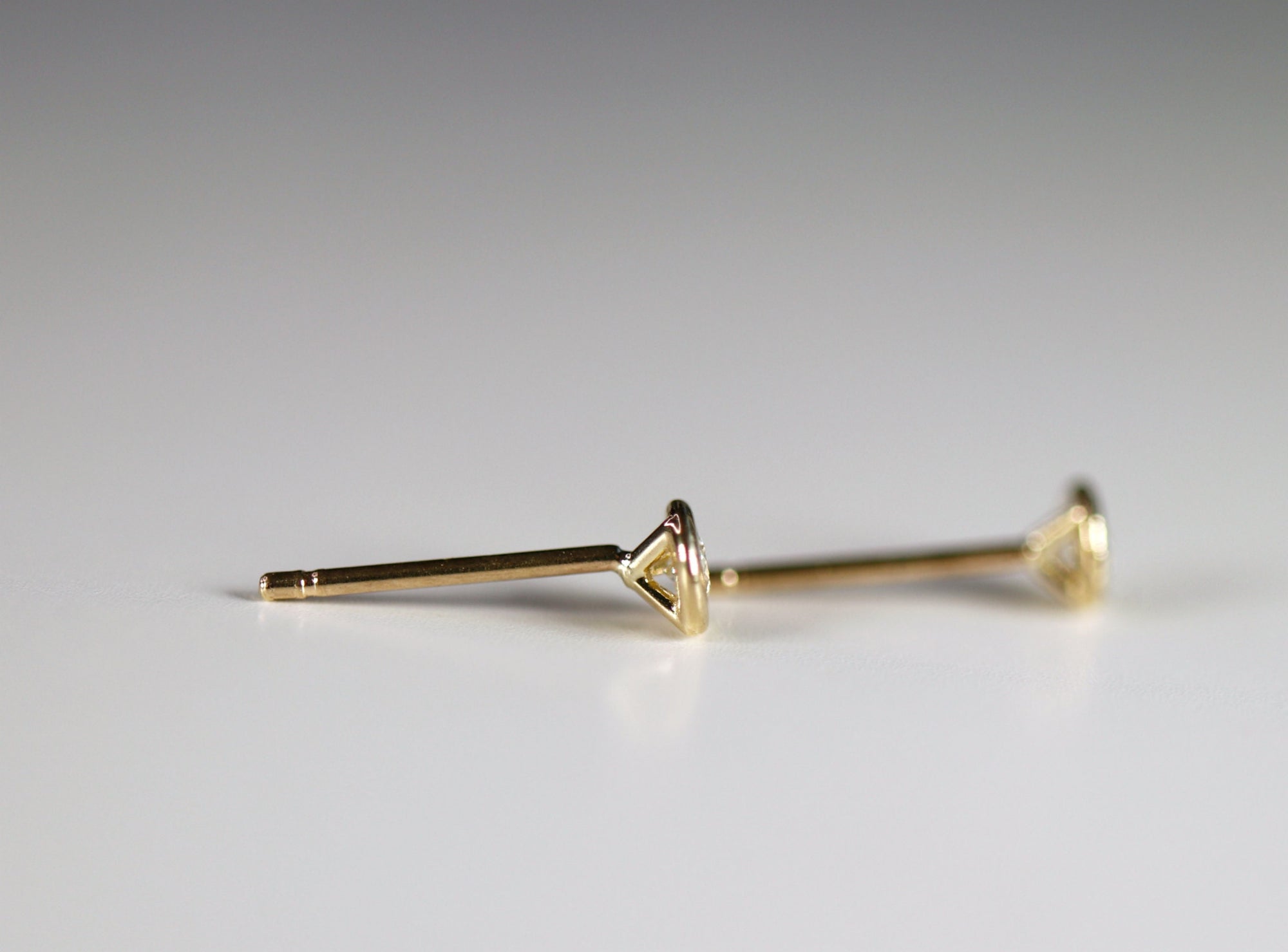 14k Solid Gold Tiny Diamond Stud Earrings