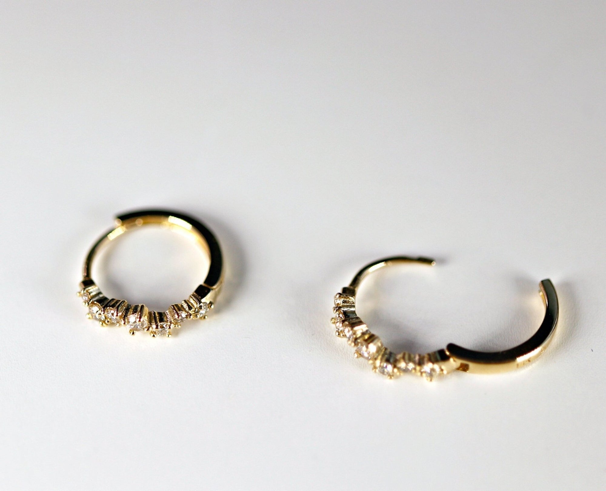 14k Diamond Huggie Hoop Earrings - Melt'm Jewelry