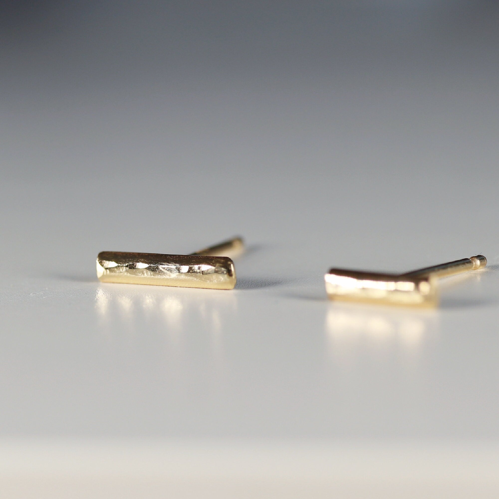 14k Gold Hammered Bar Stud Earrings