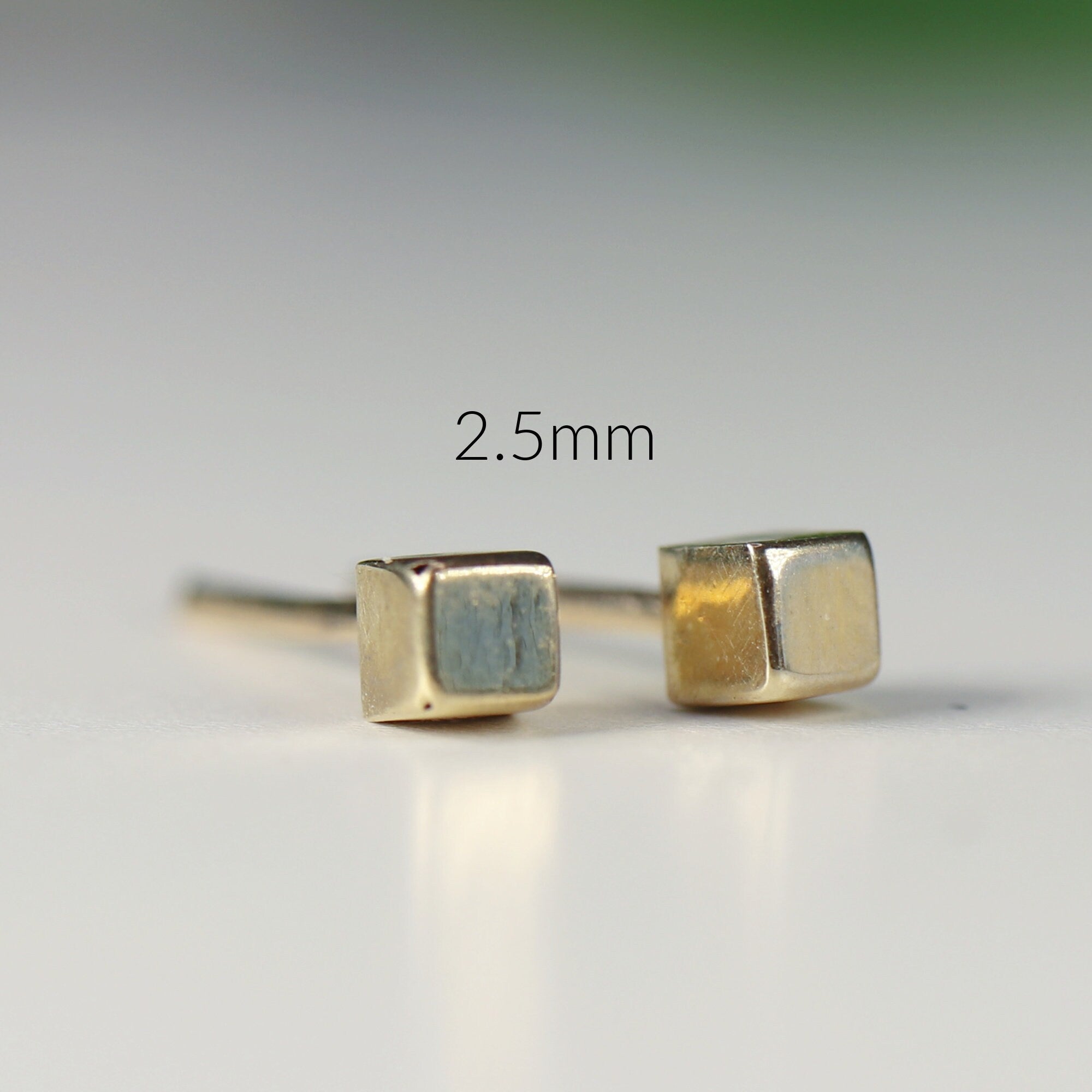 14k Gold Cube Stud Earrings