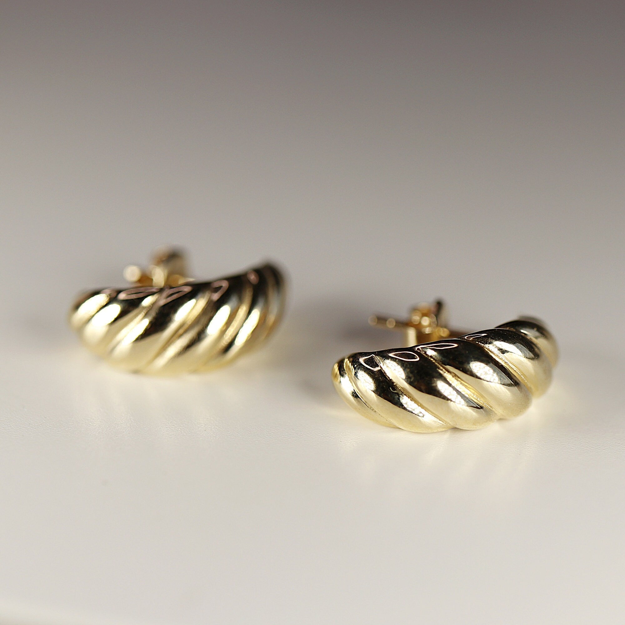 Croissant Dome Earrings 14k Gold