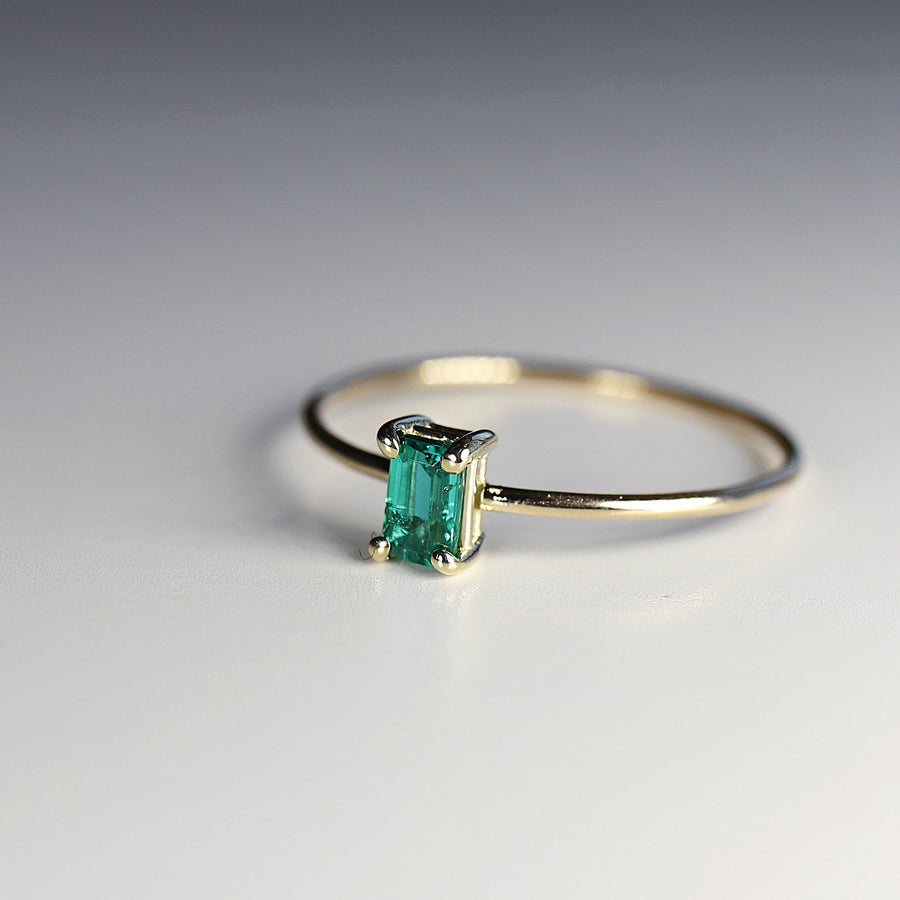 14k Gold Dainty Emerald Ring, Emerald Cut Minimalist Ring – Melt'm Jewelry