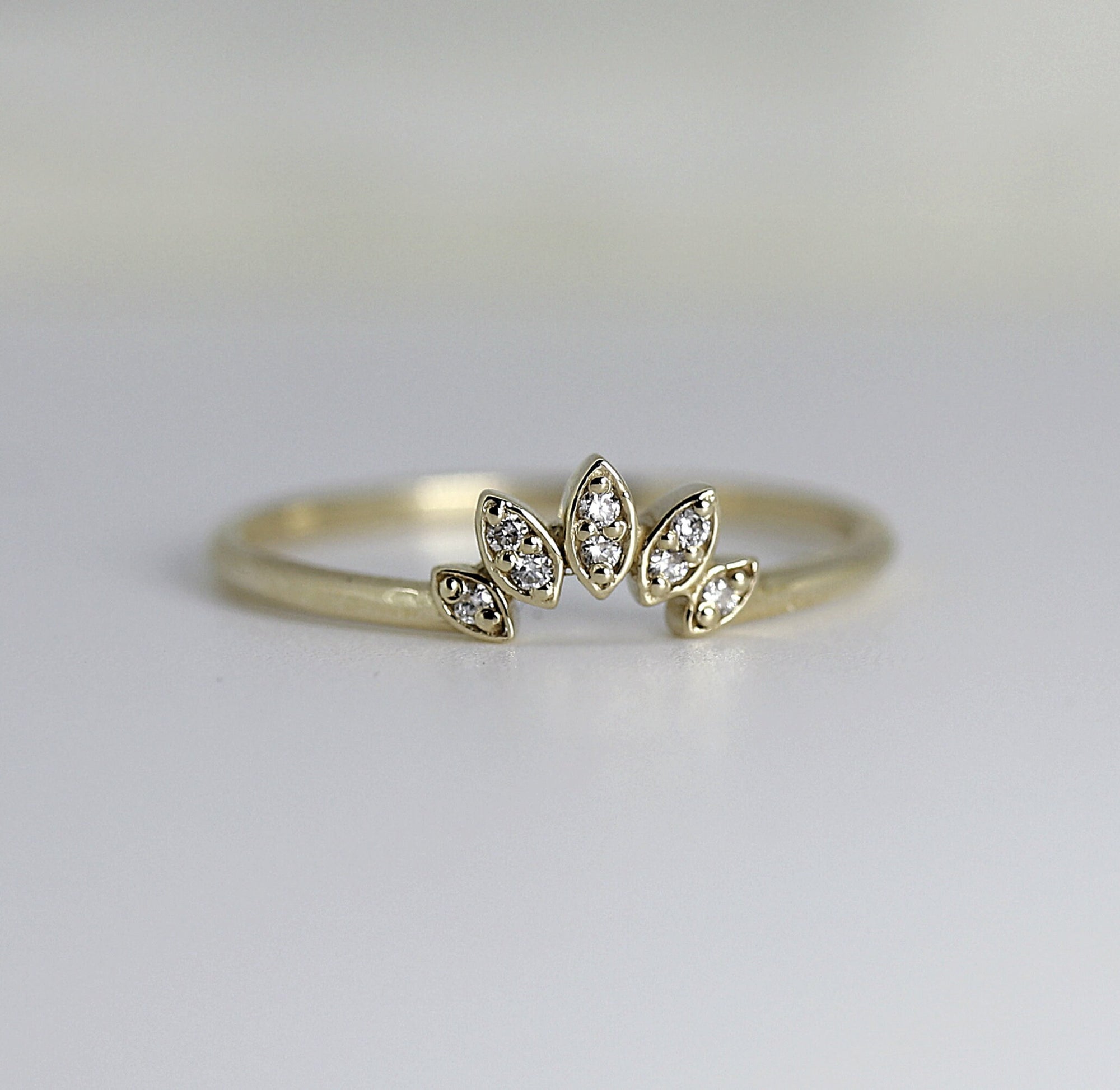 Diamond Curve Band Ring