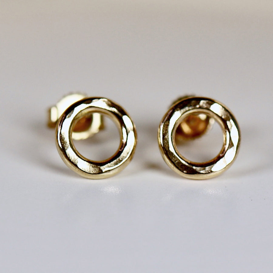 Small Open Circle Stud Earrings 14k Solid Gold, Hammered Gold Tiny Circle Studs, Yellow Gold or Rose Gold Stud Earrings, Christmas Gift
