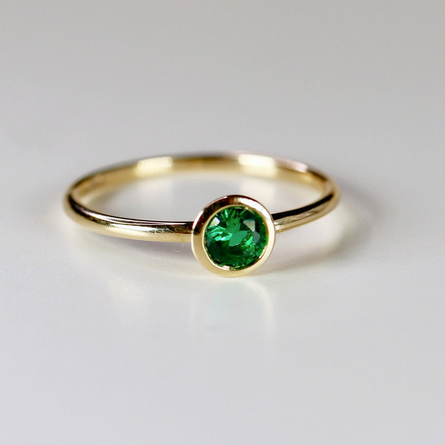 14k Gold Emerald Ring, Stacking Minimalist Gemstone Ring, Green Gemstone Ring, Gold Birthstone Stacking Ring May Birthstone