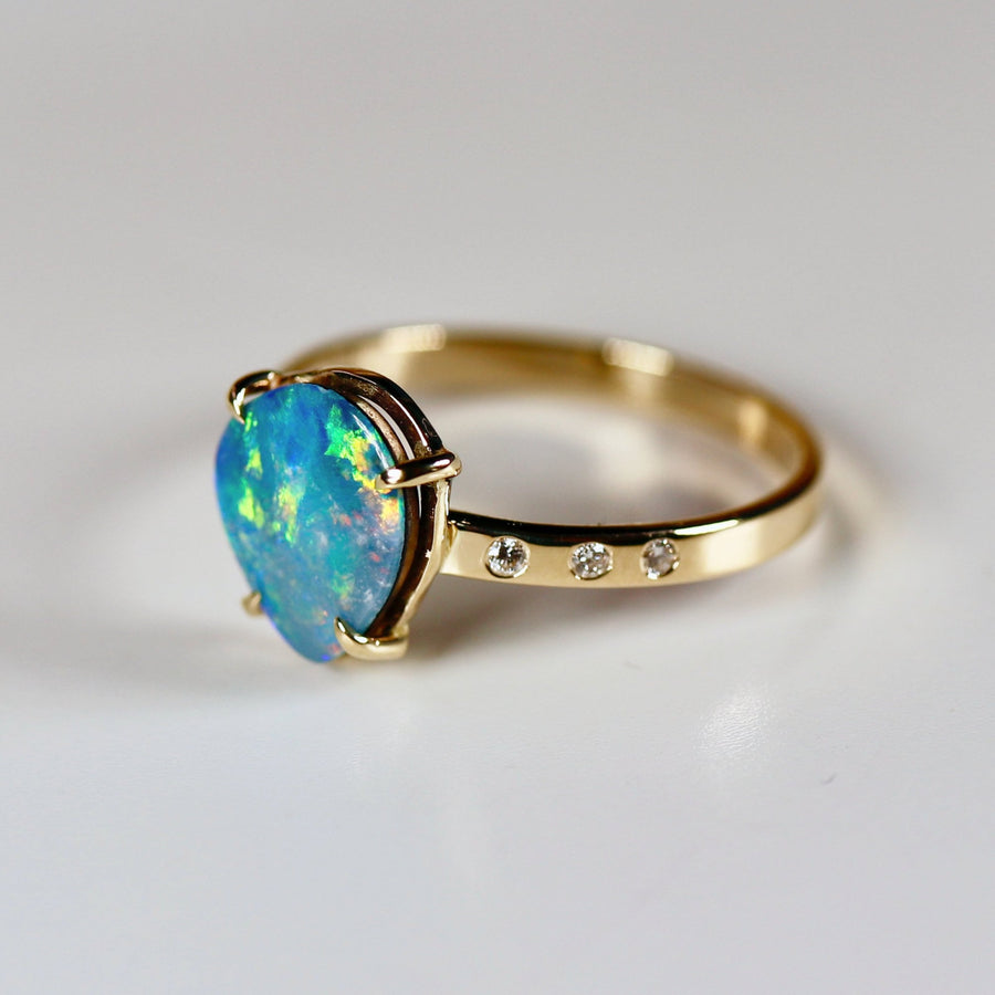Blue Australian Opal Ring 14k Solid Gold, Boulder Opal Ring with Diamond, Fire Opal Engagement Ring, Fire Opal Ring, Statement Ring